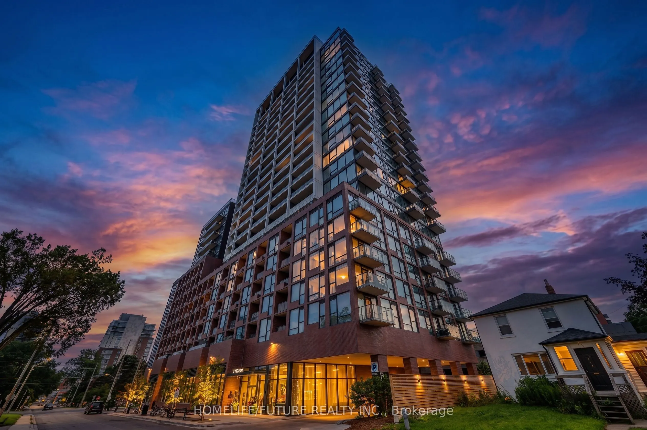 28 Ann Street #208