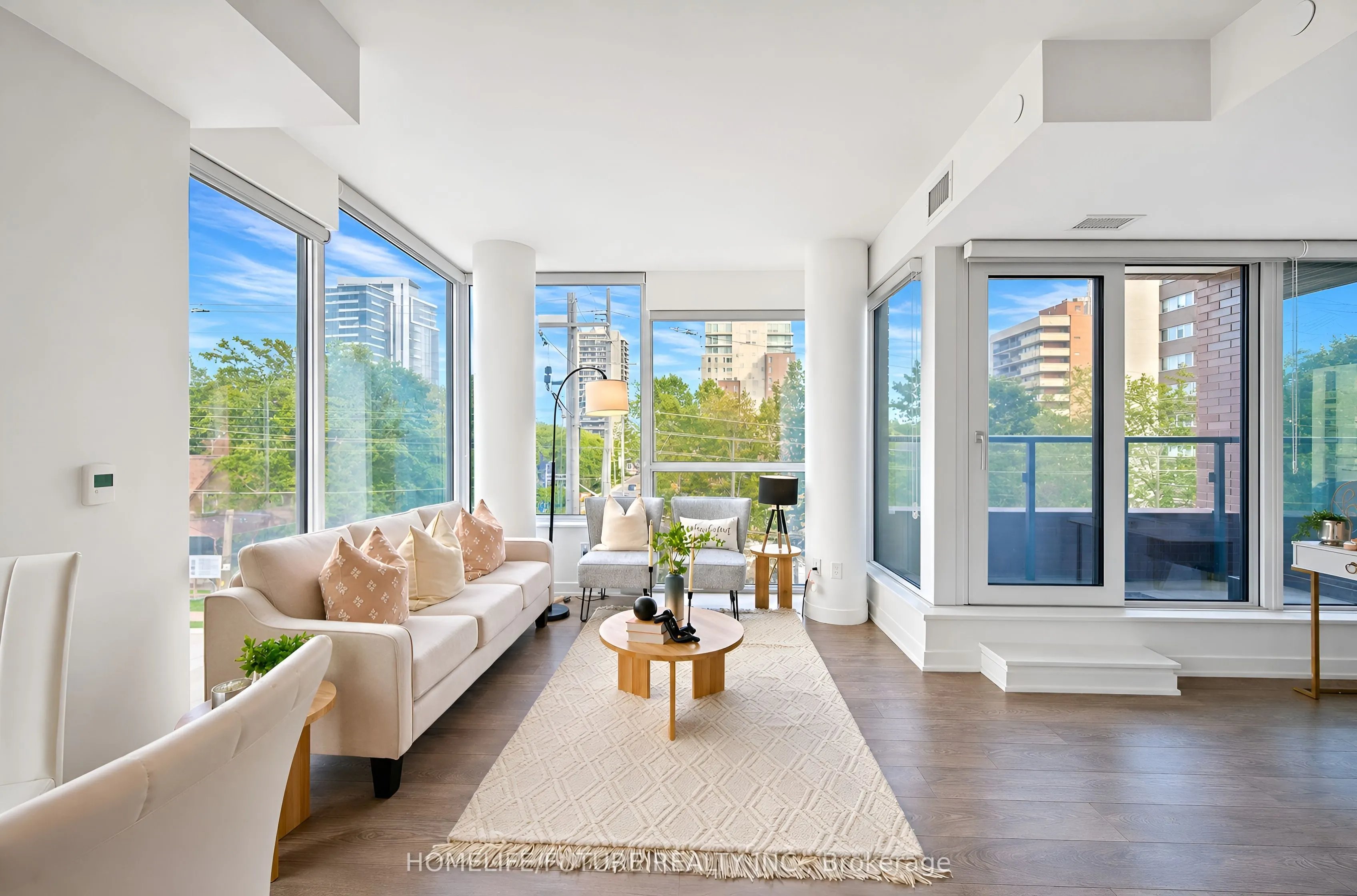 28 Ann Street #208
