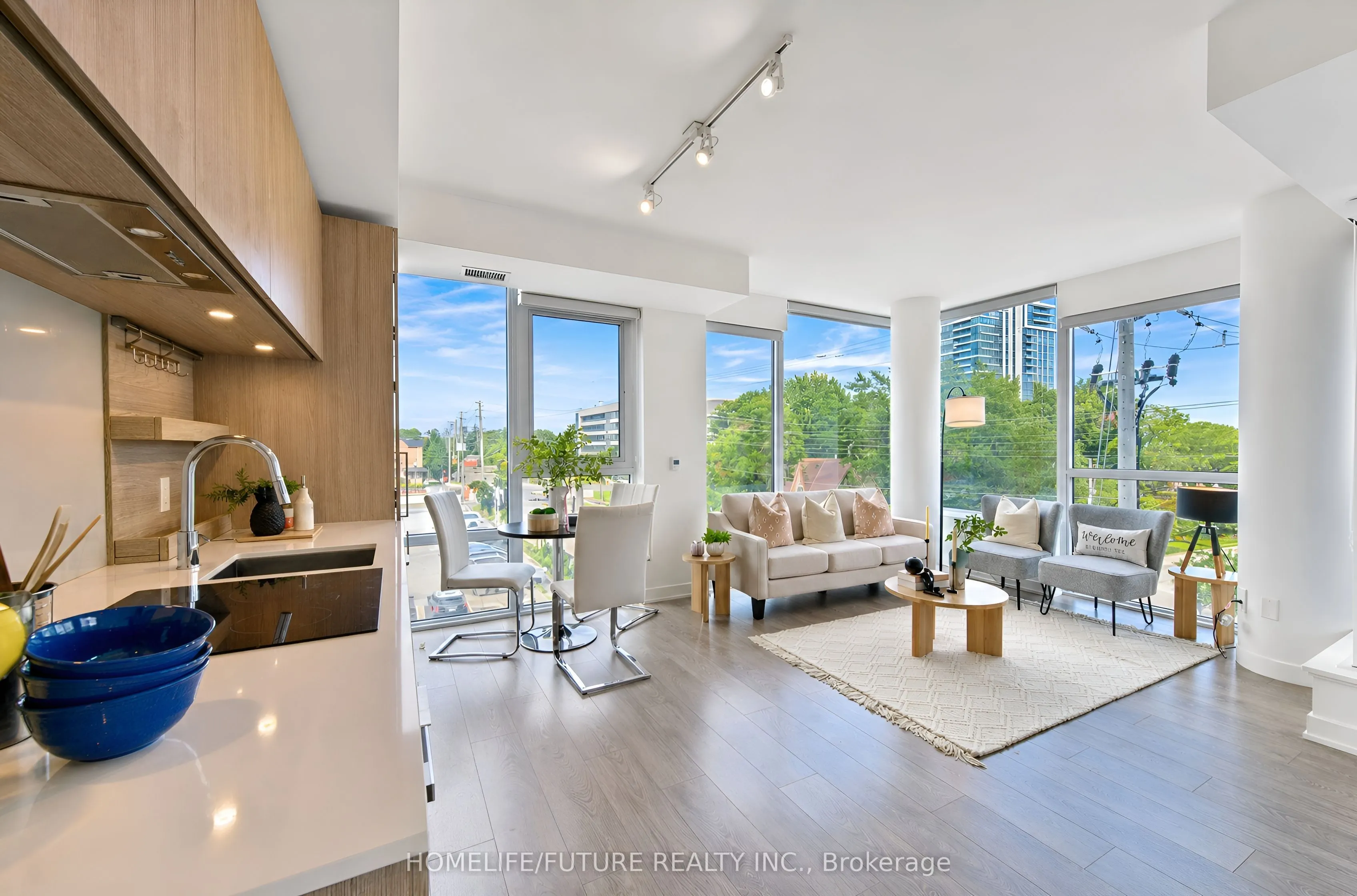 28 Ann Street #208