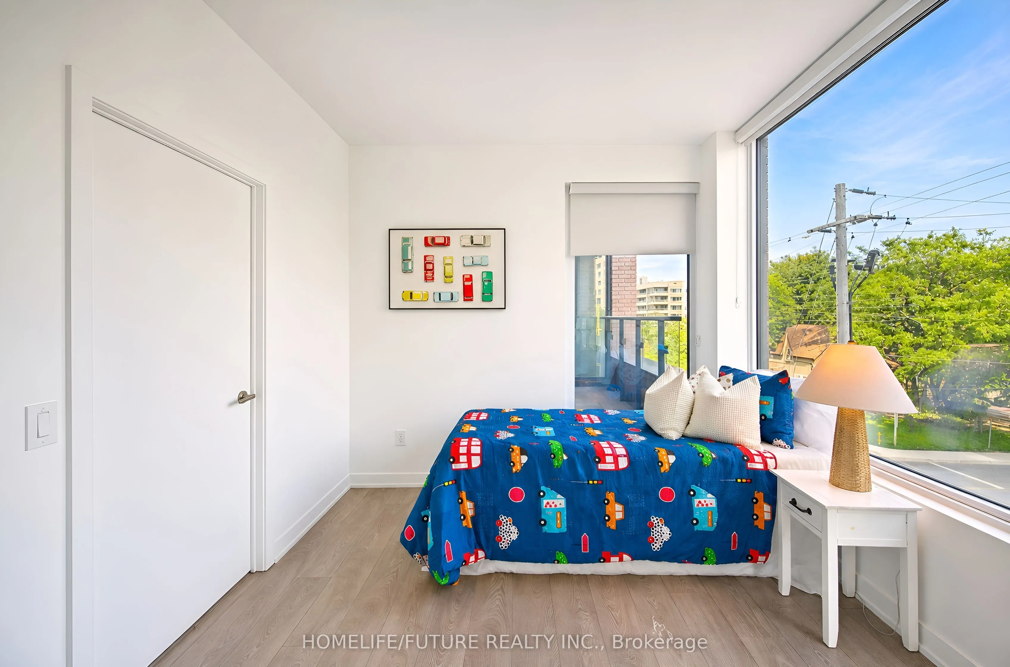 28 Ann Street #208