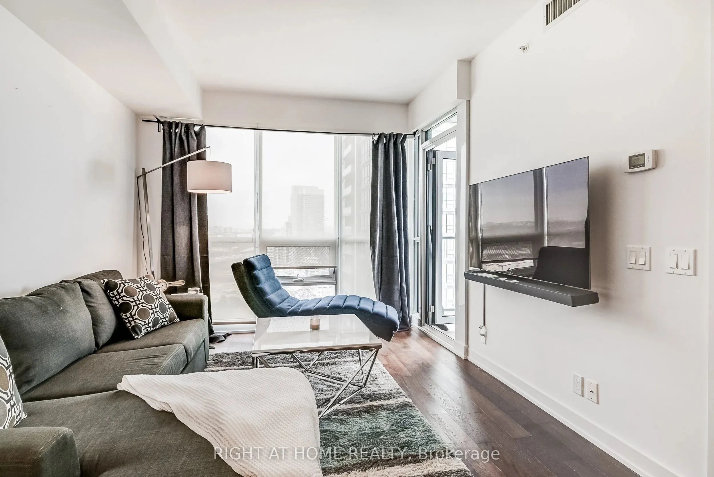 2212 Lake Shore Boulevard W #2710