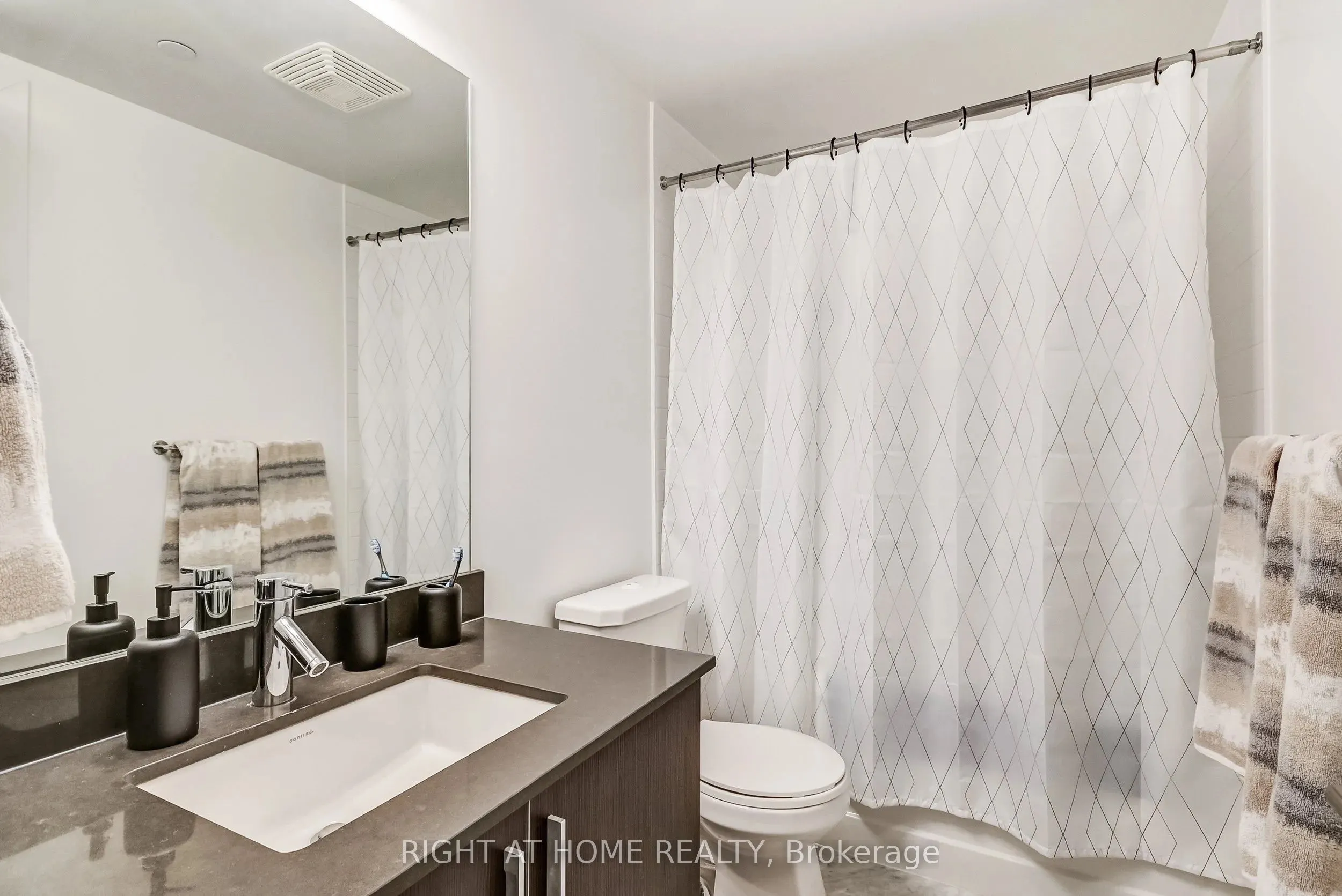 2212 Lake Shore Boulevard W #2710