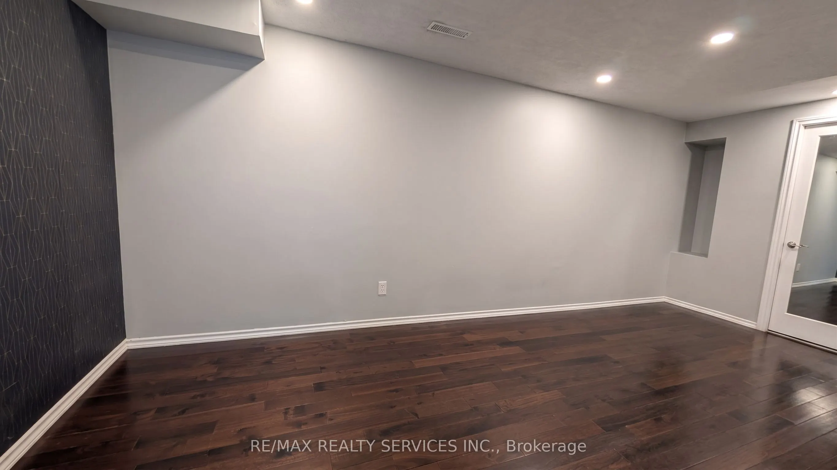 11 Beverly Lane #4