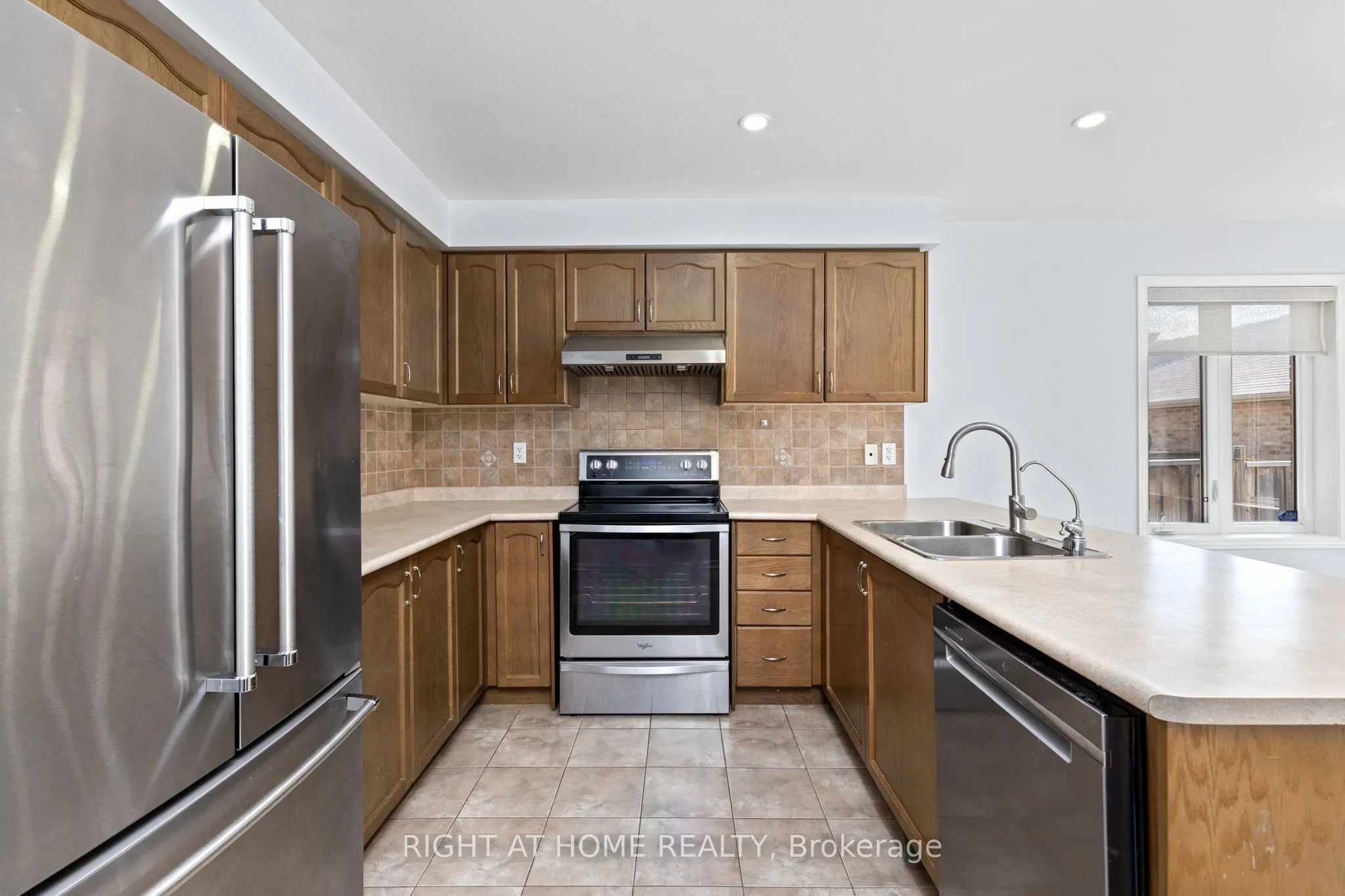 3128 Robert Brown Boulevard