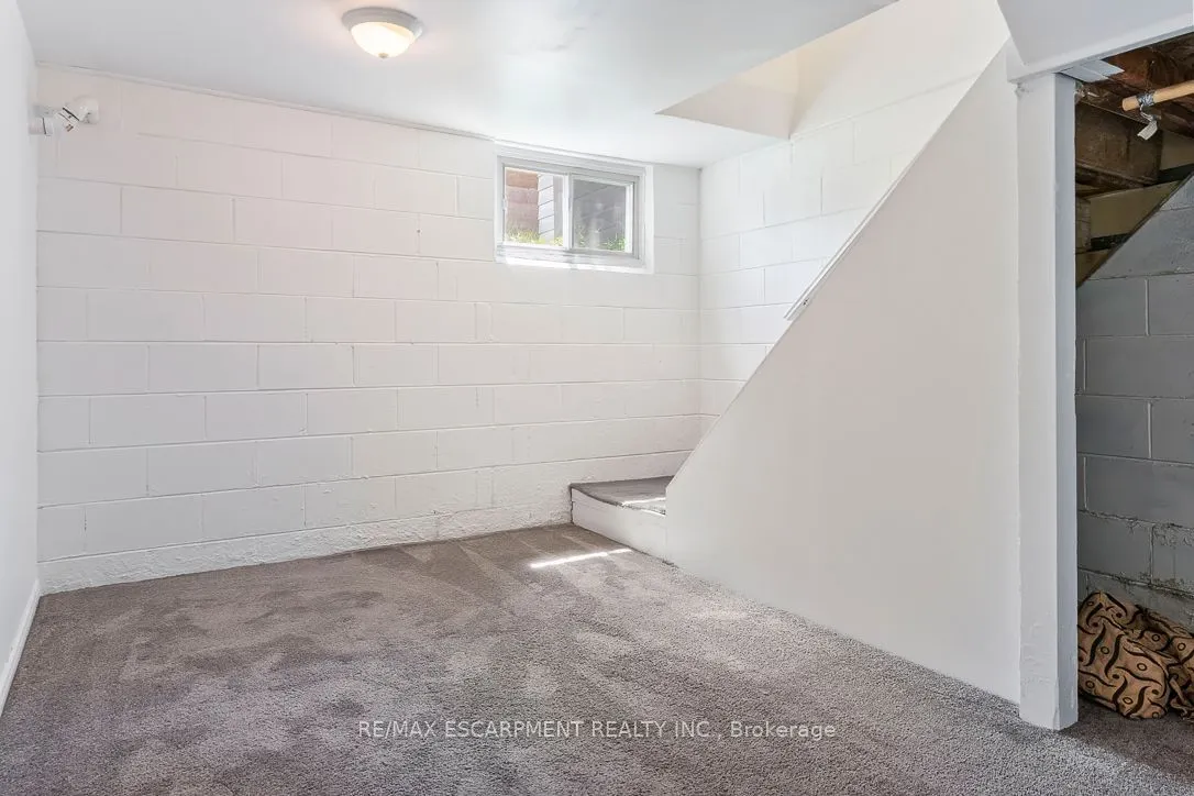 1214 Argreen Road