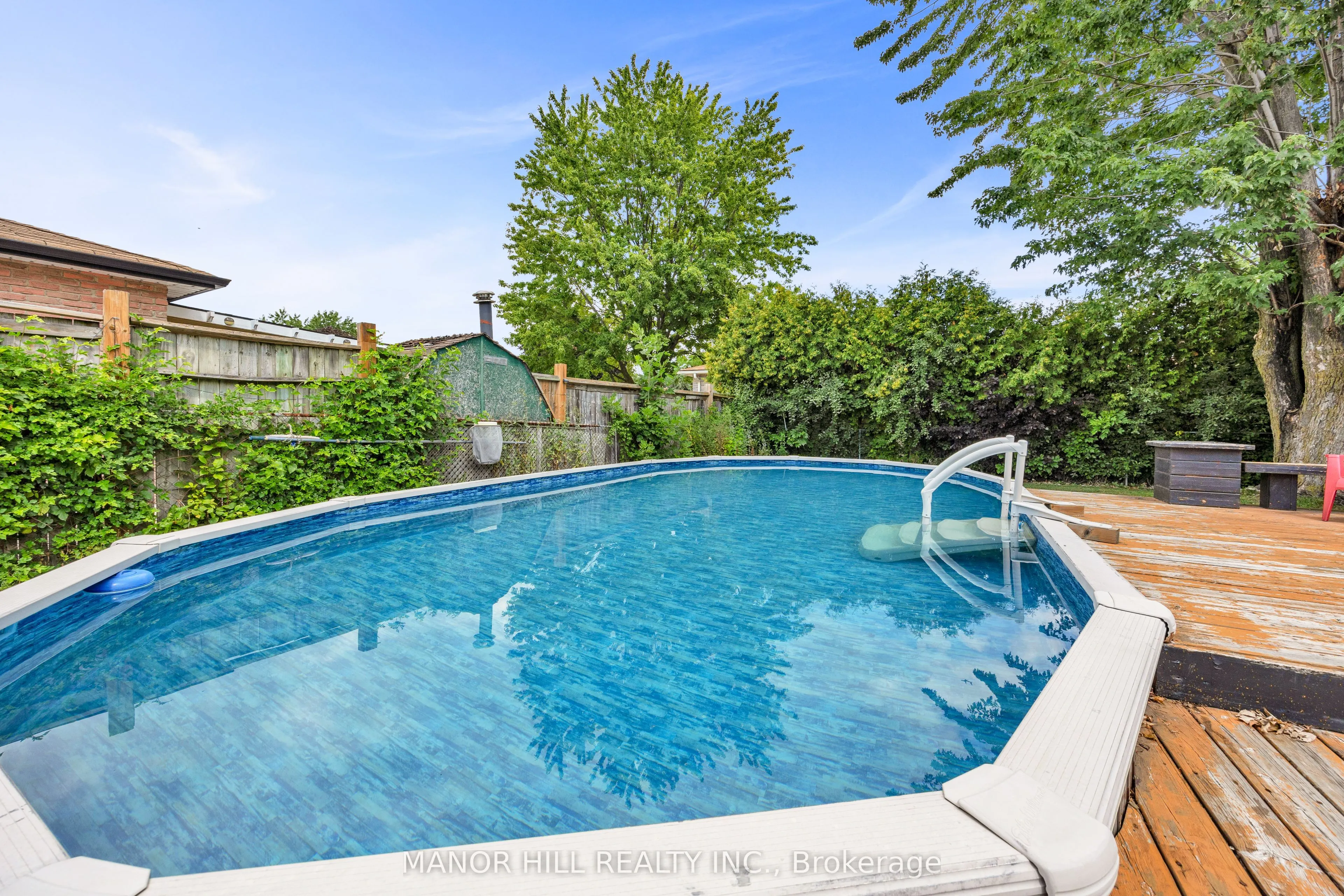 18 Greenbriar Road