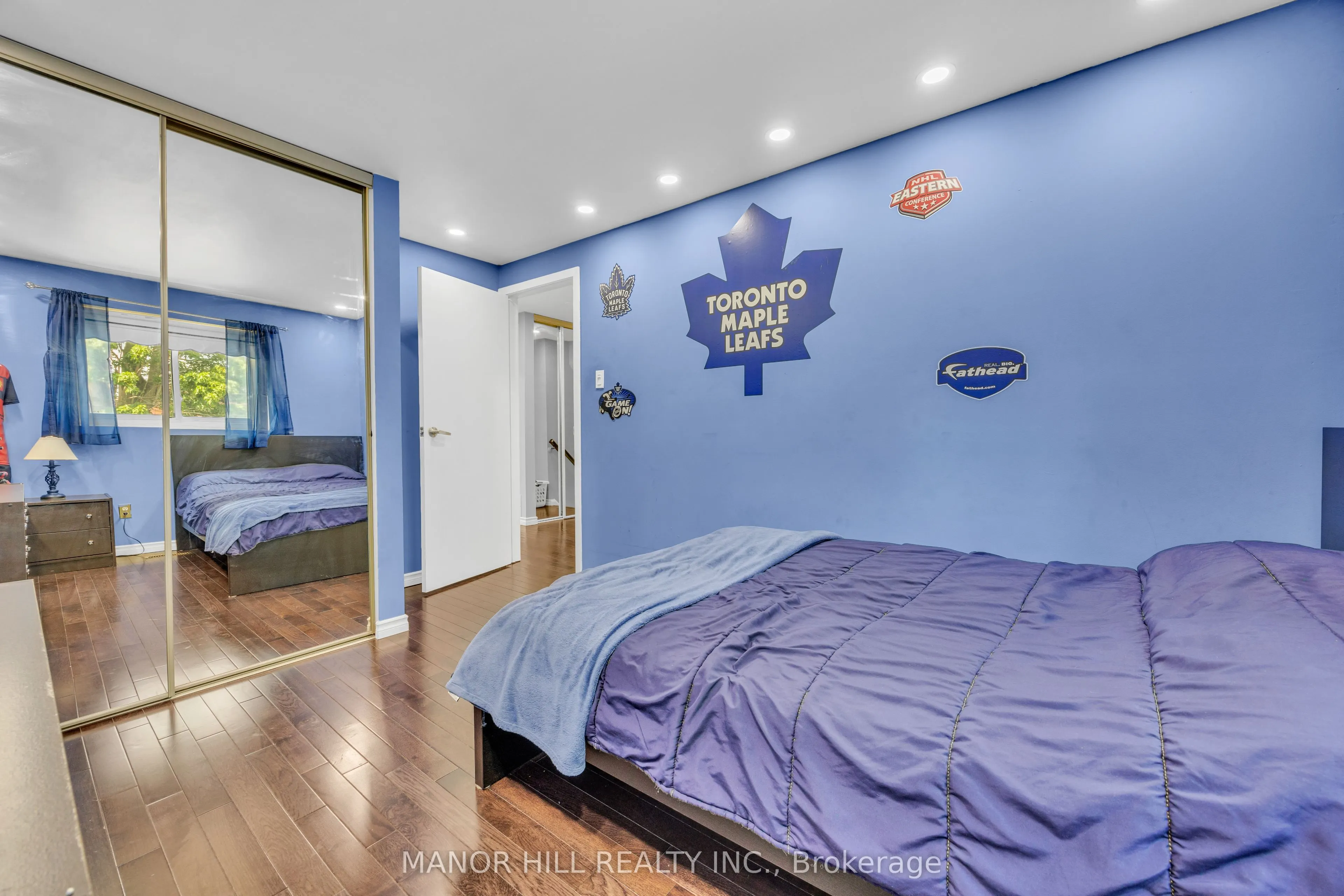 18 Greenbriar Road