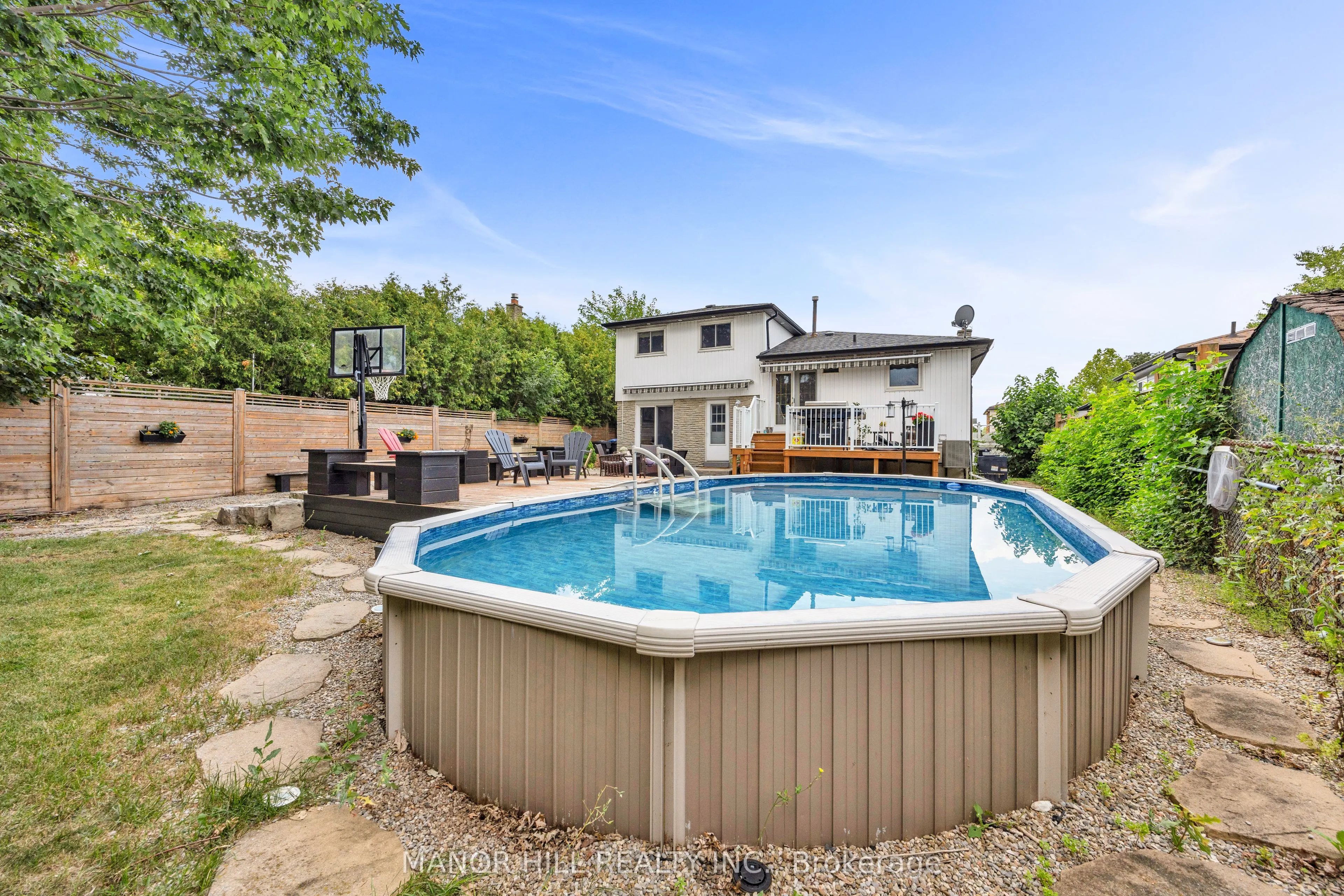 18 Greenbriar Road