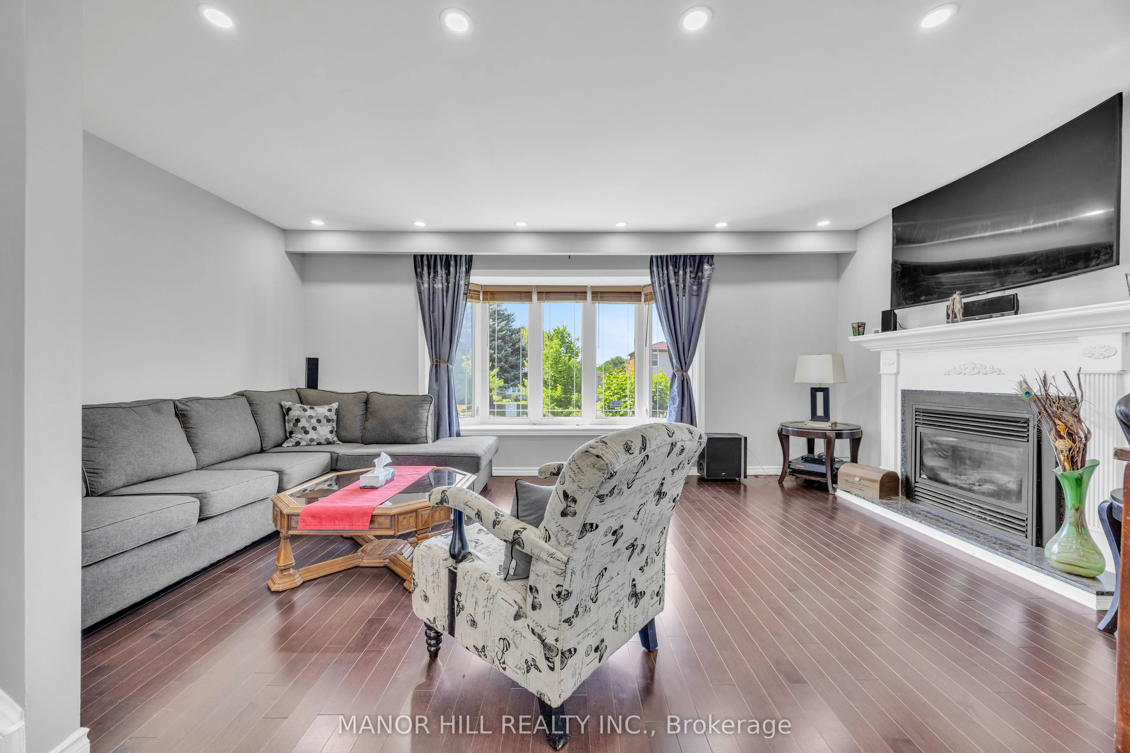 18 Greenbriar Road