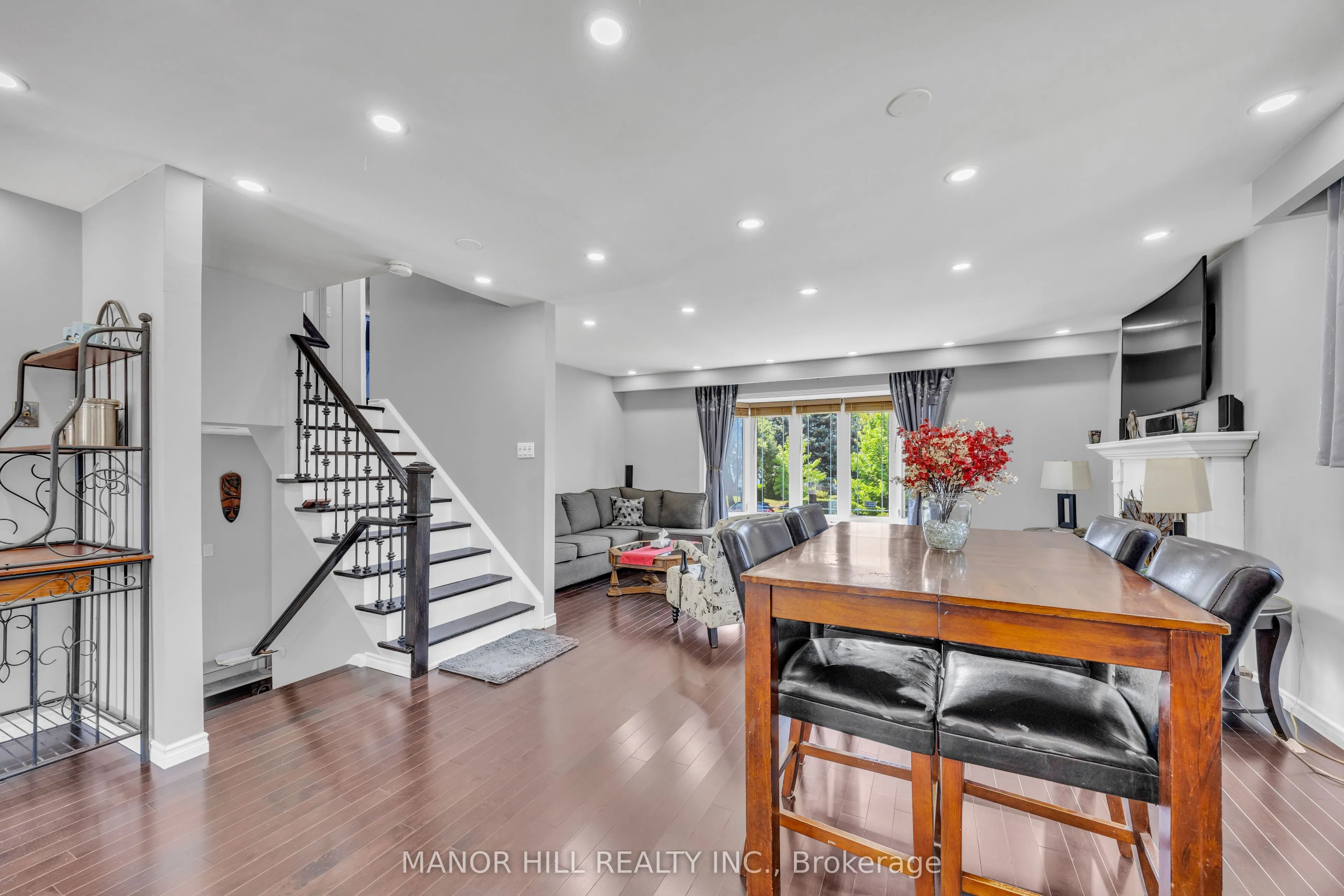 18 Greenbriar Road