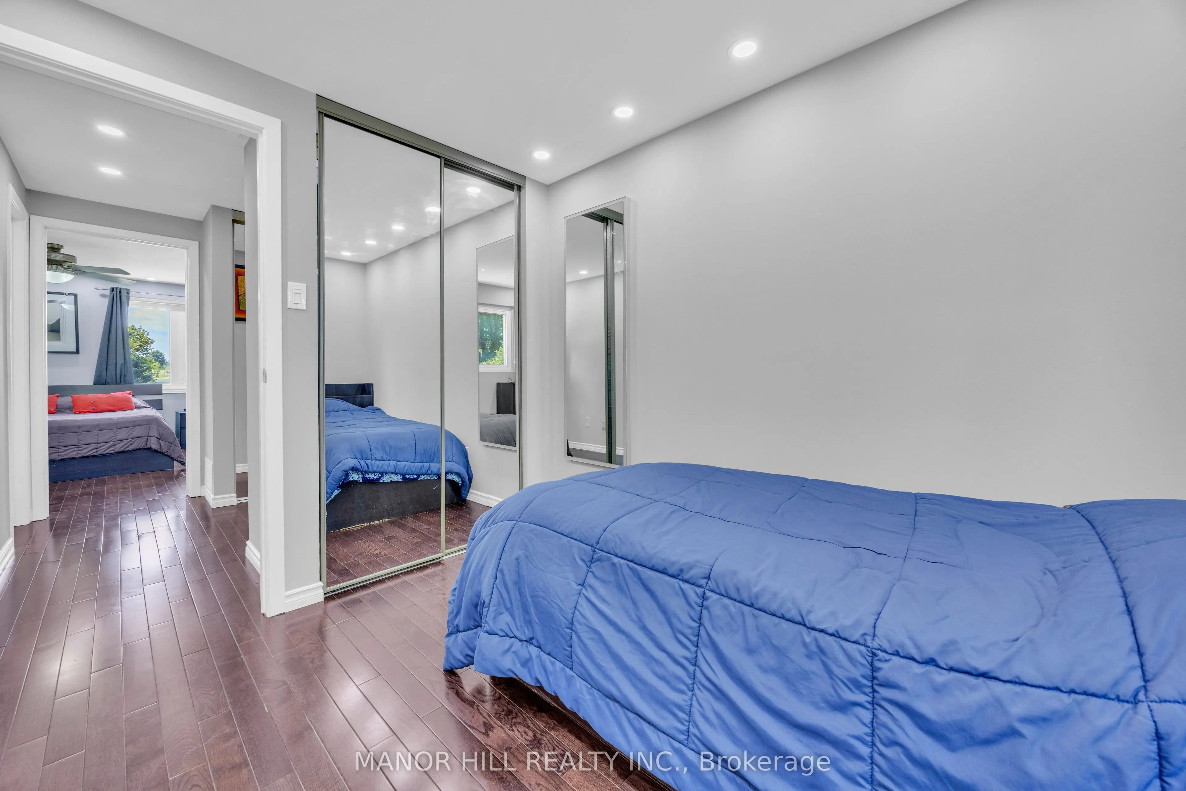 18 Greenbriar Road