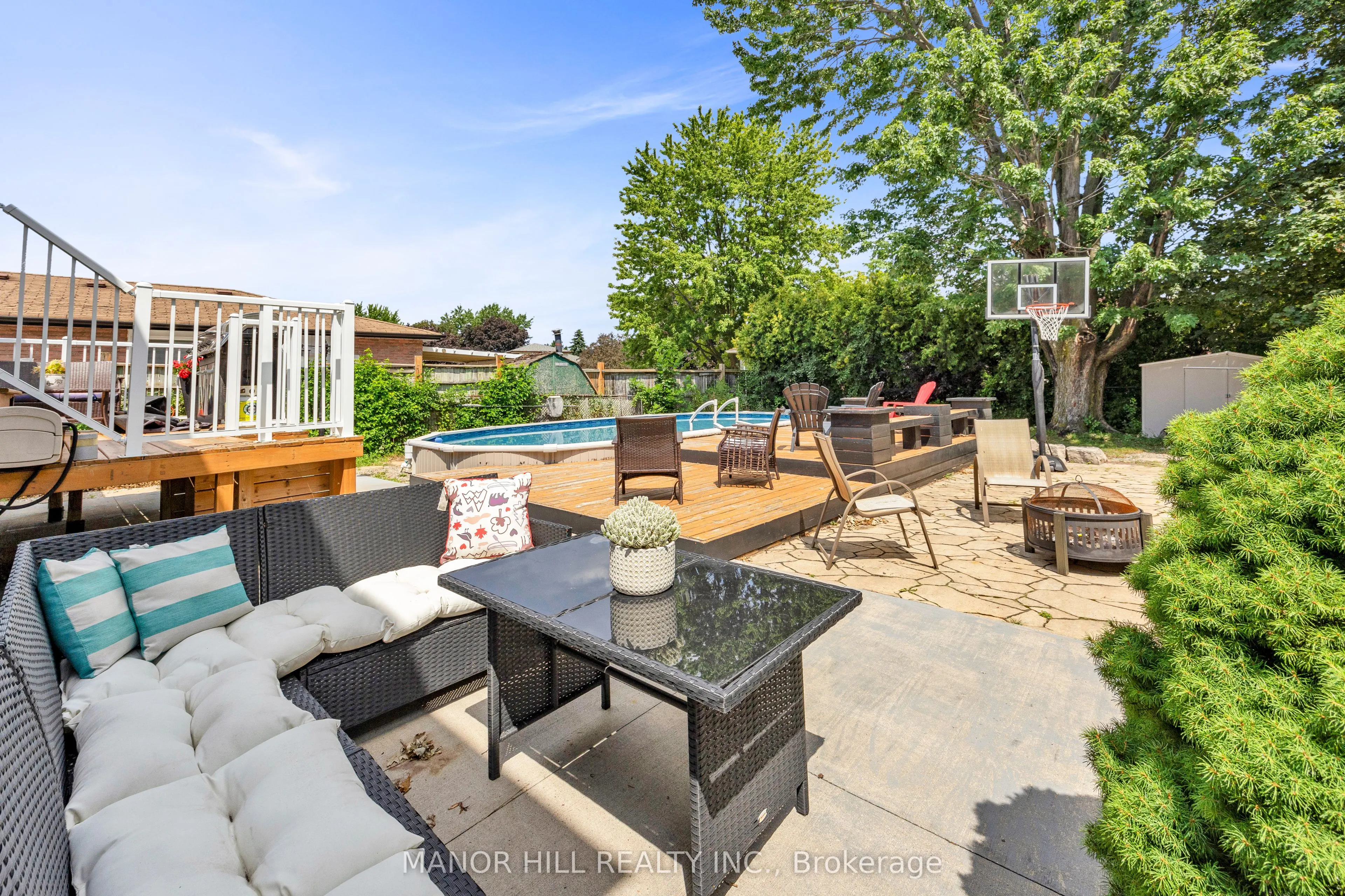 18 Greenbriar Road