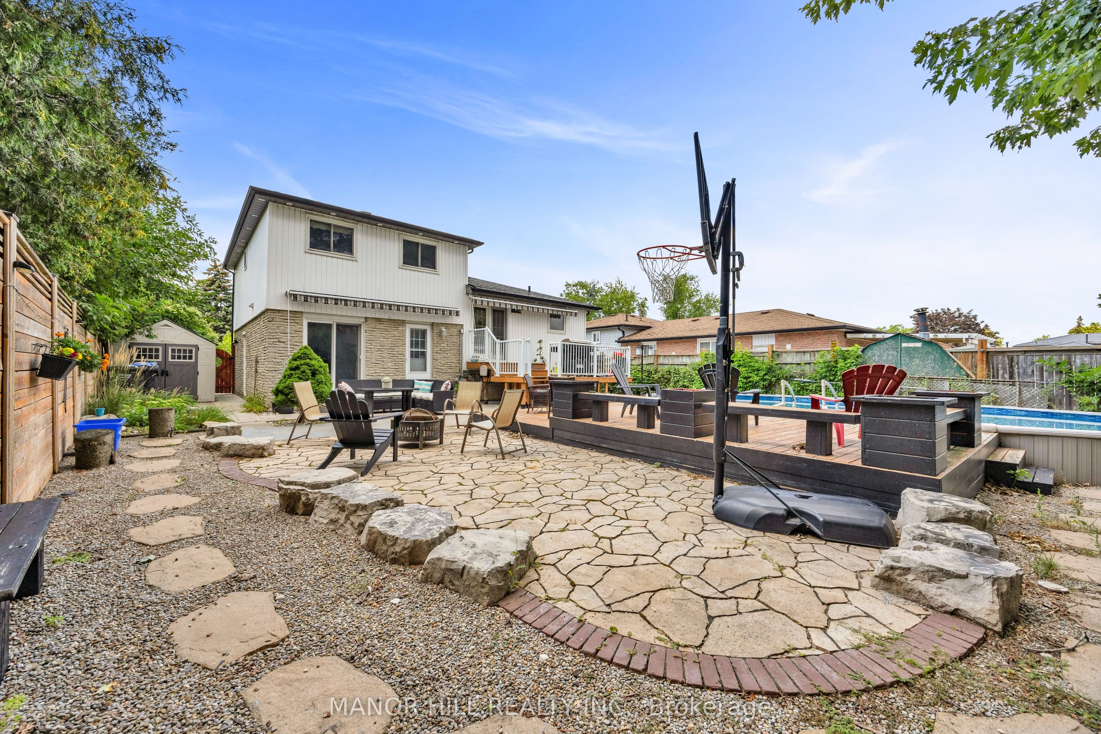 18 Greenbriar Road
