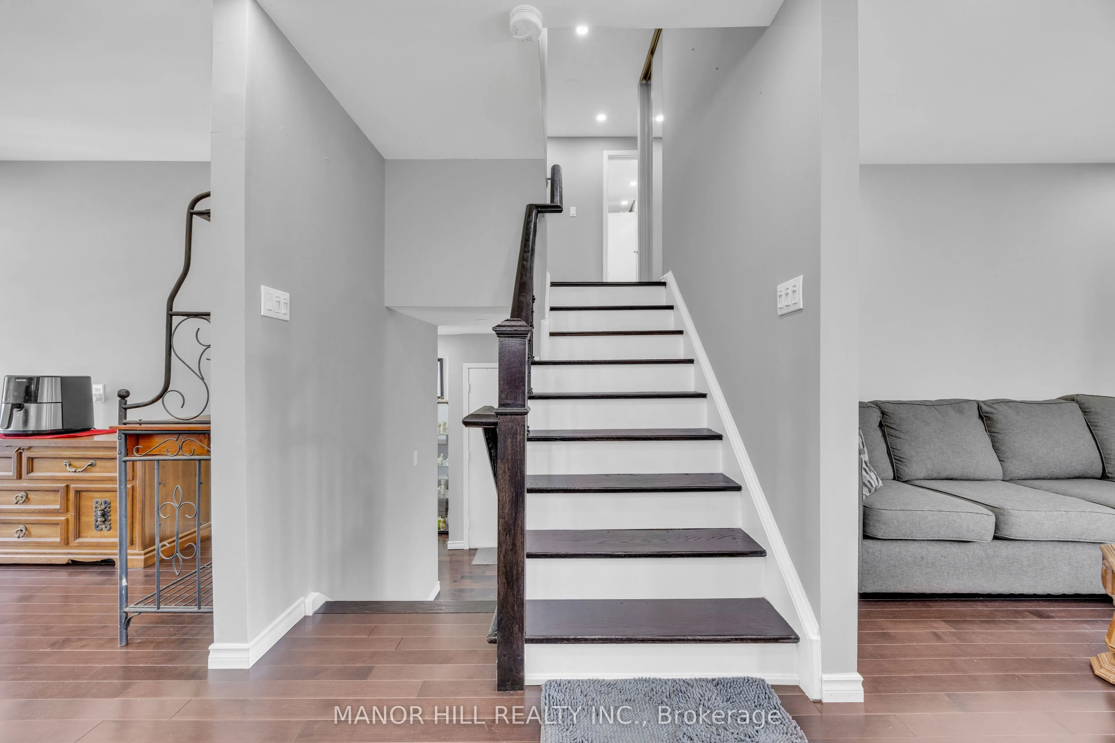 18 Greenbriar Road
