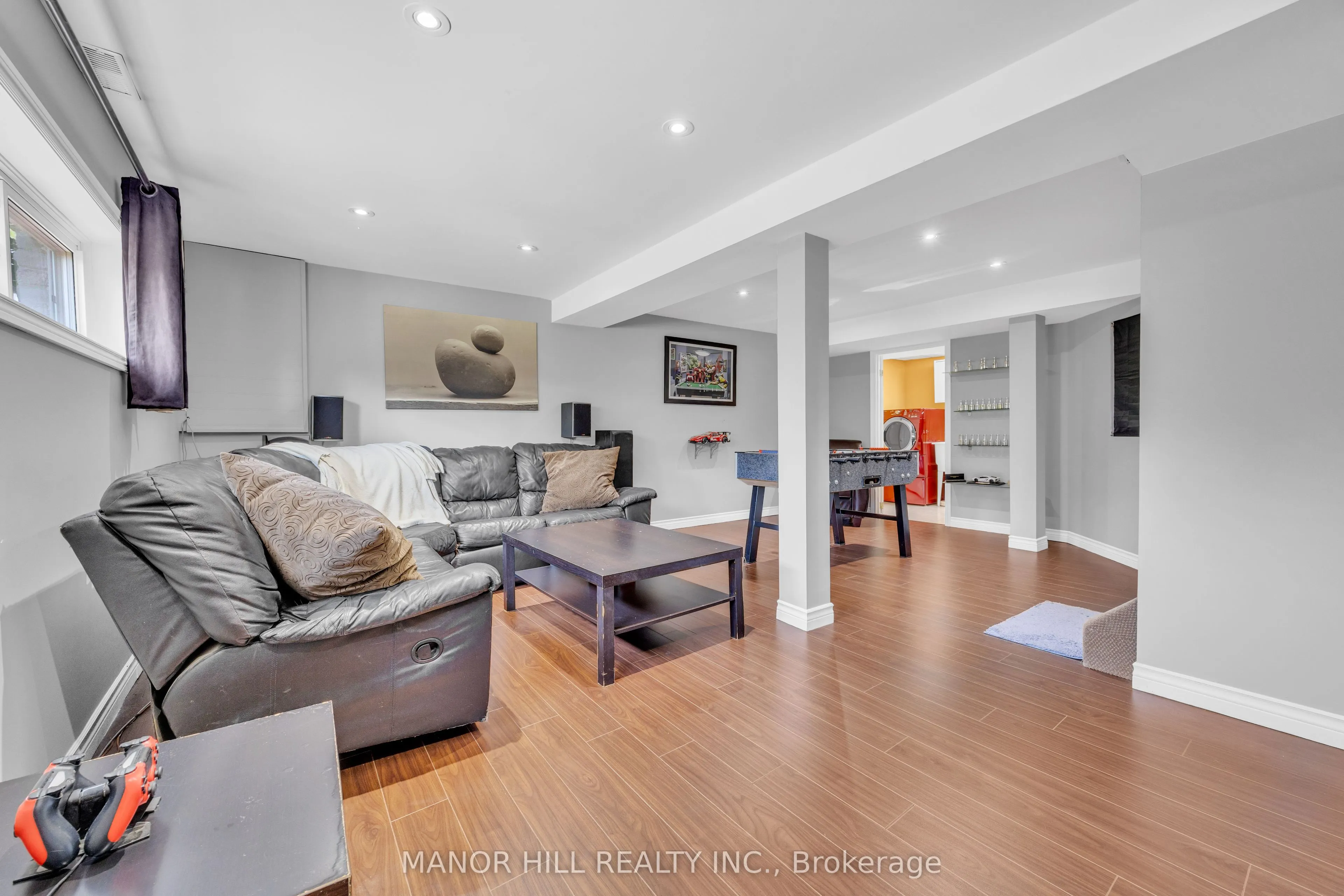 18 Greenbriar Road