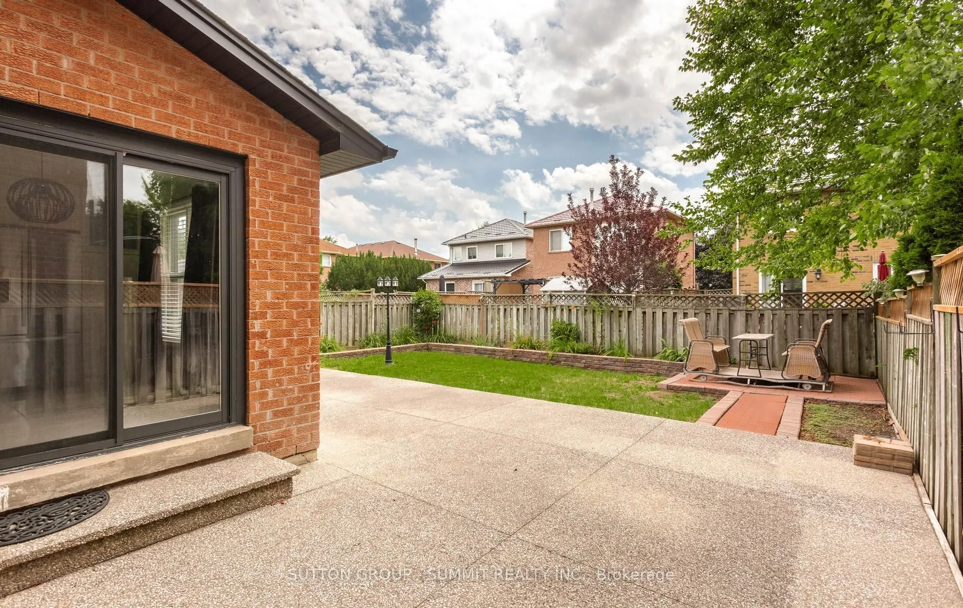 7136 Baywood Court