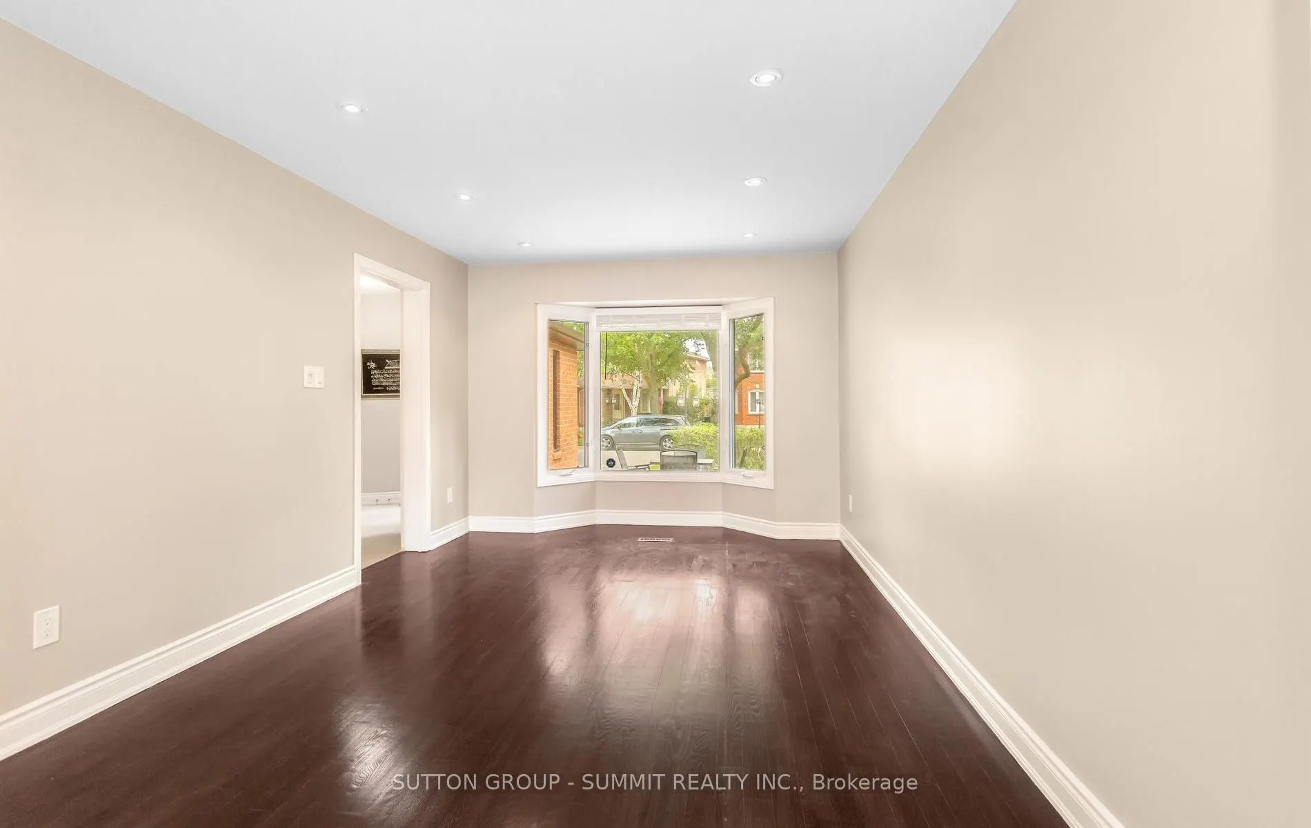 7136 Baywood Court