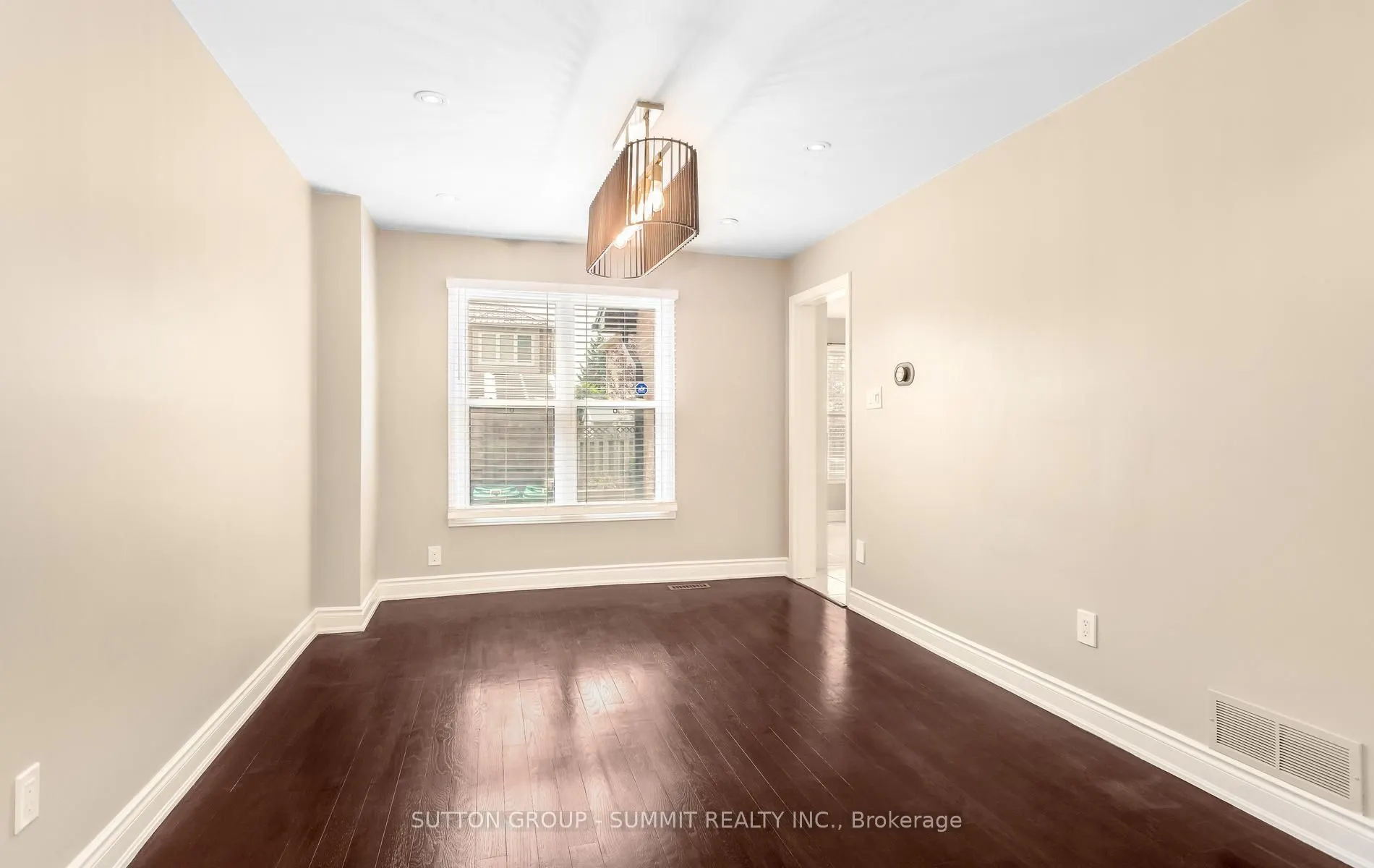 7136 Baywood Court