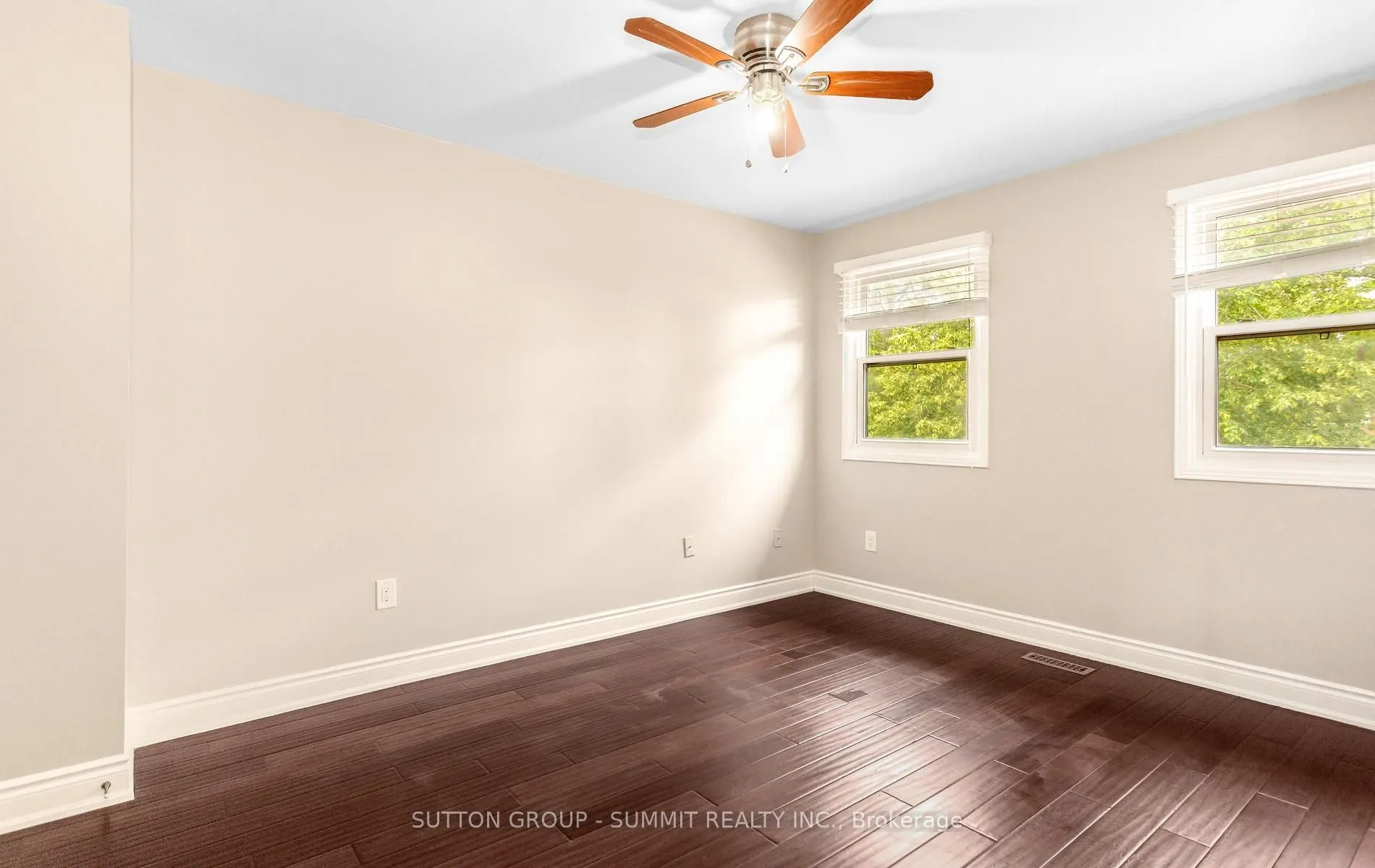 7136 Baywood Court