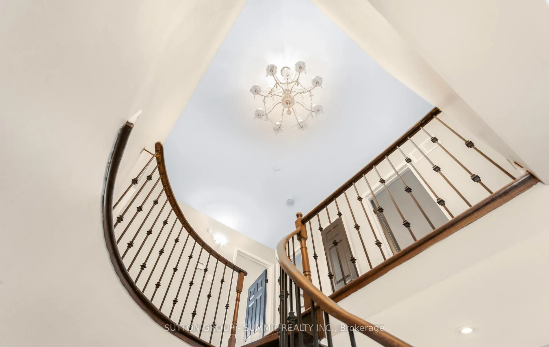 7136 Baywood Court