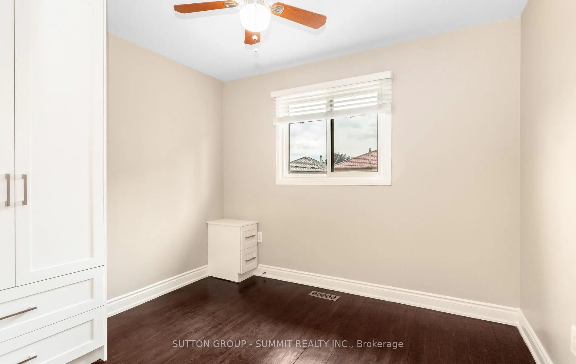 7136 Baywood Court