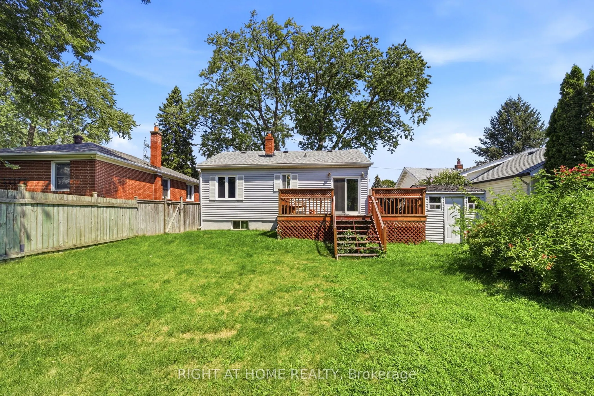 1290 Strathy Avenue