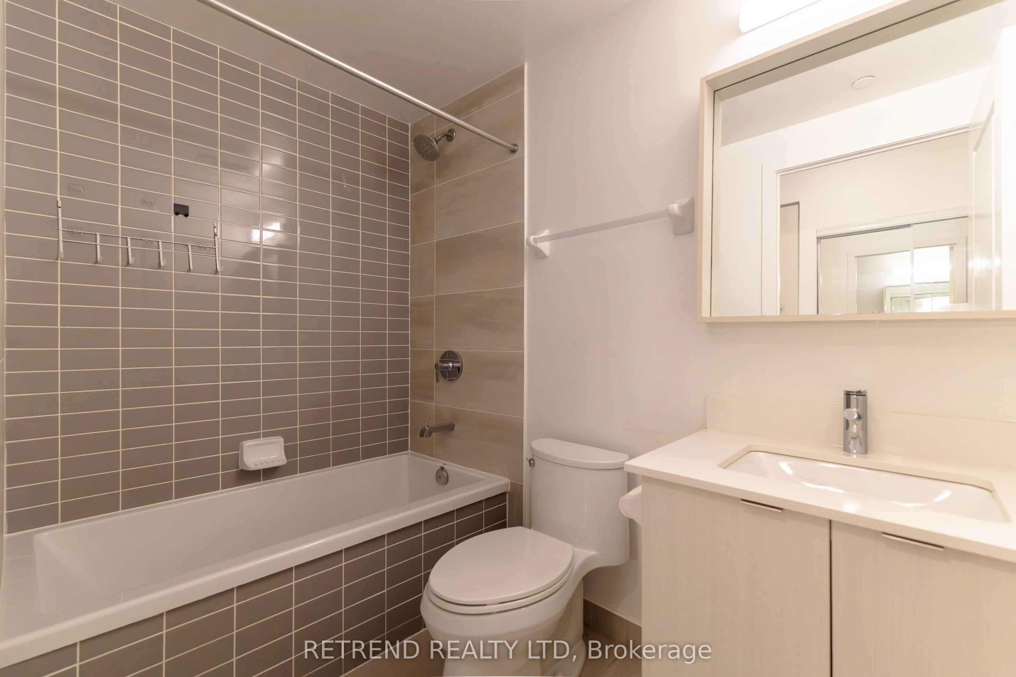4655 metcalfe Avenue #501