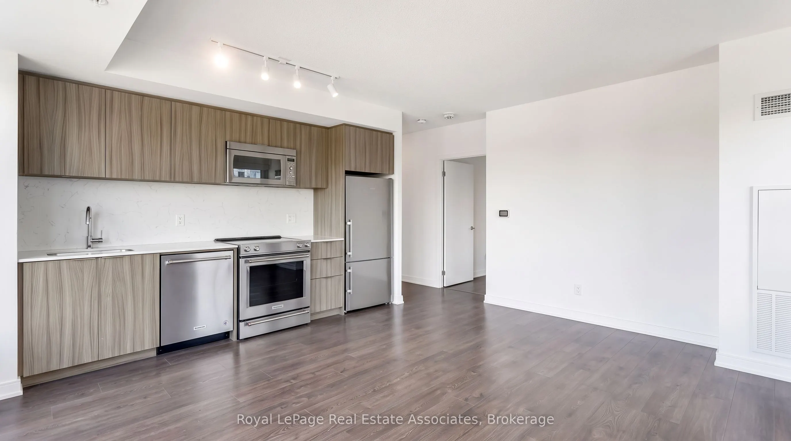 30 Samuel Wood Way #602