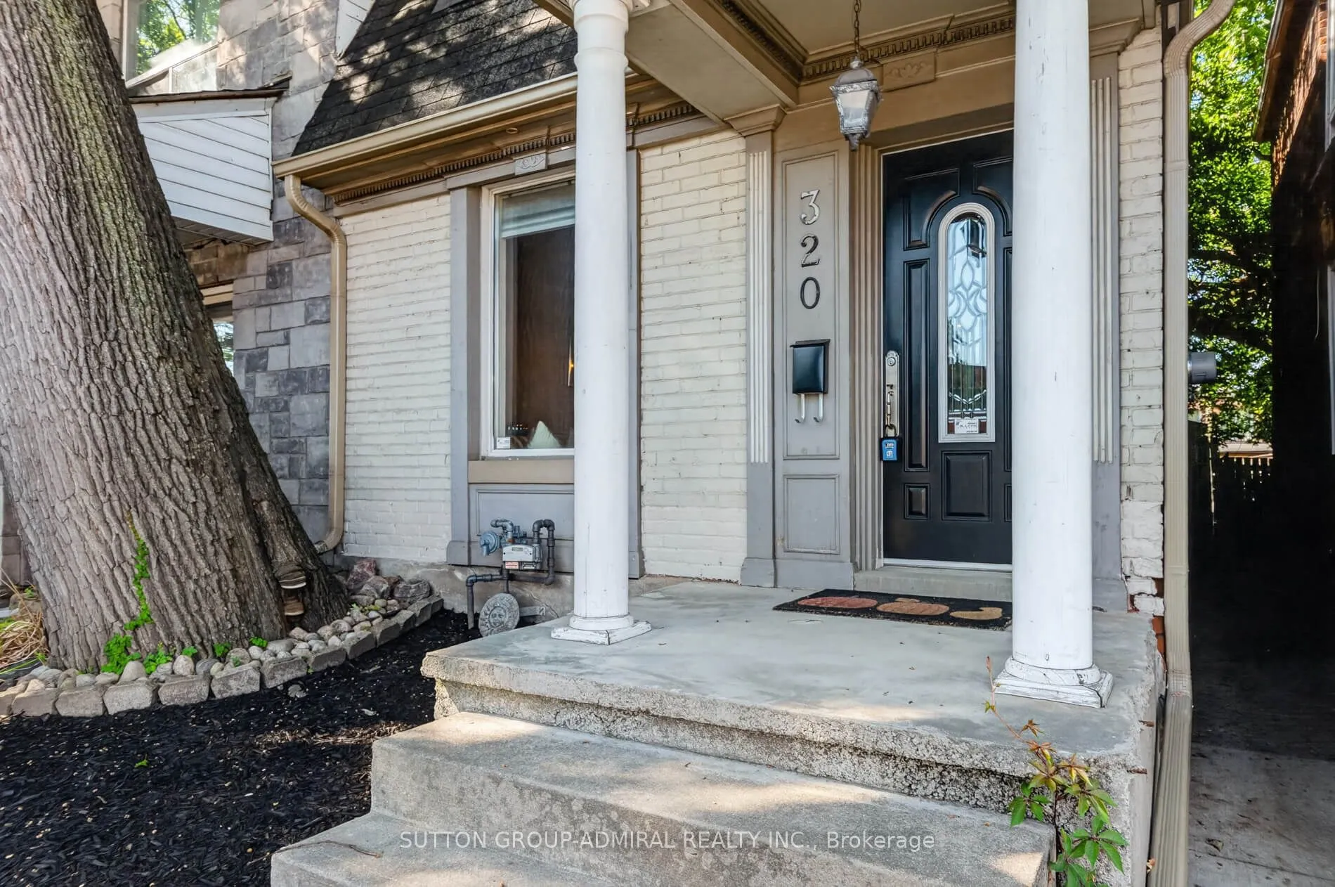 320 Weston Road