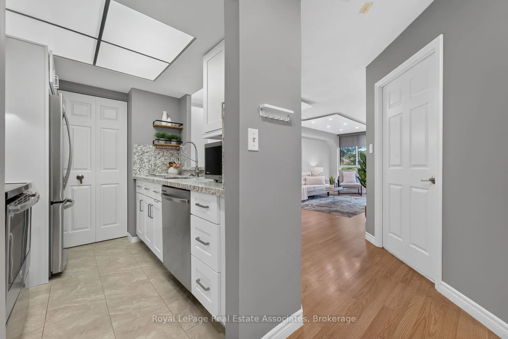 1001 Cedarglen Gate #221