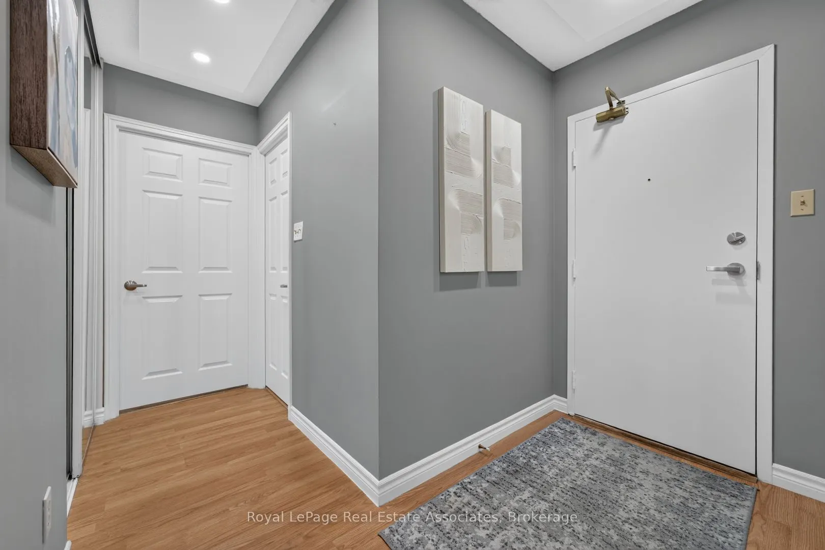 1001 Cedarglen Gate #221