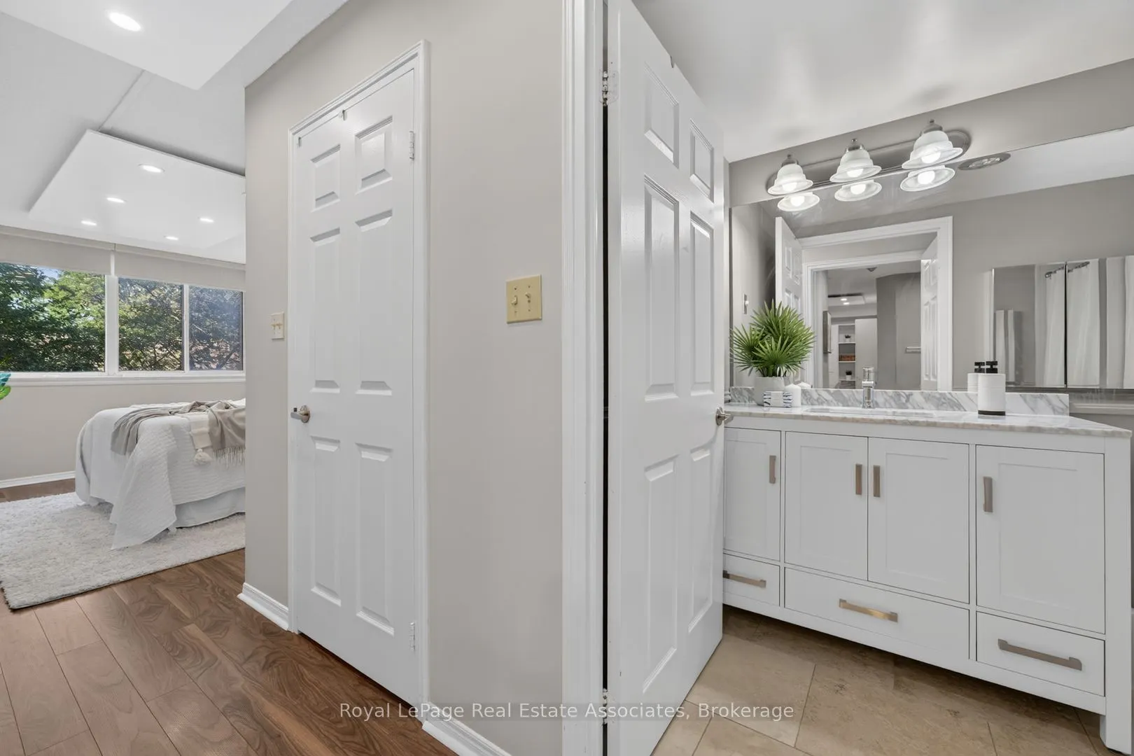 1001 Cedarglen Gate #221