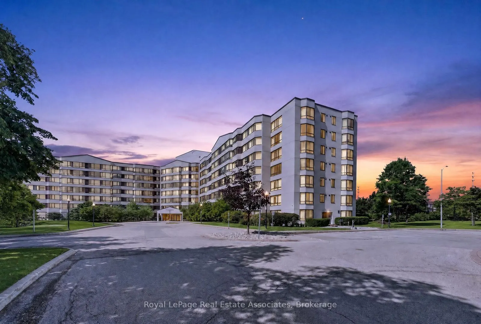 1001 Cedarglen Gate #221