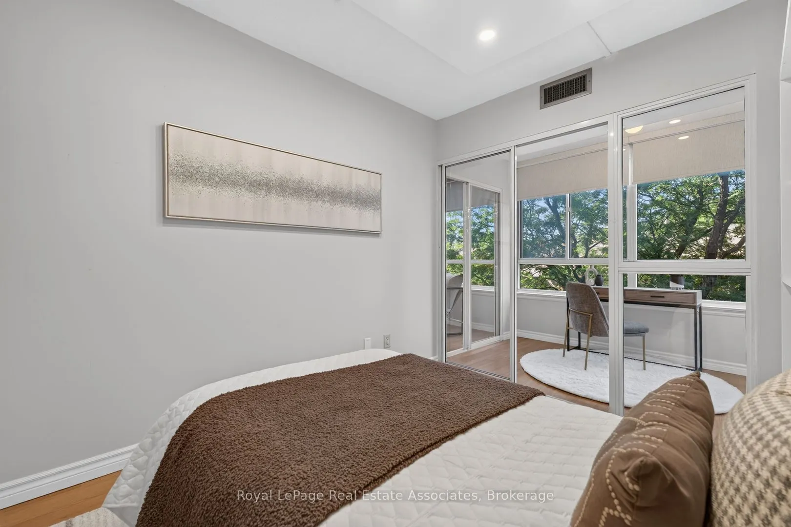1001 Cedarglen Gate #221