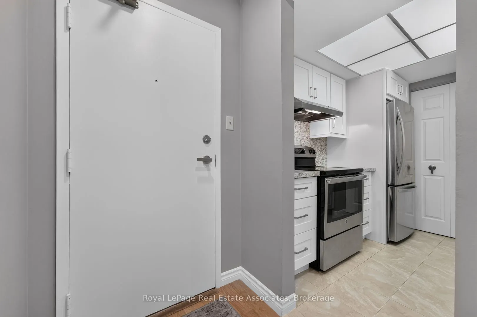 1001 Cedarglen Gate #221