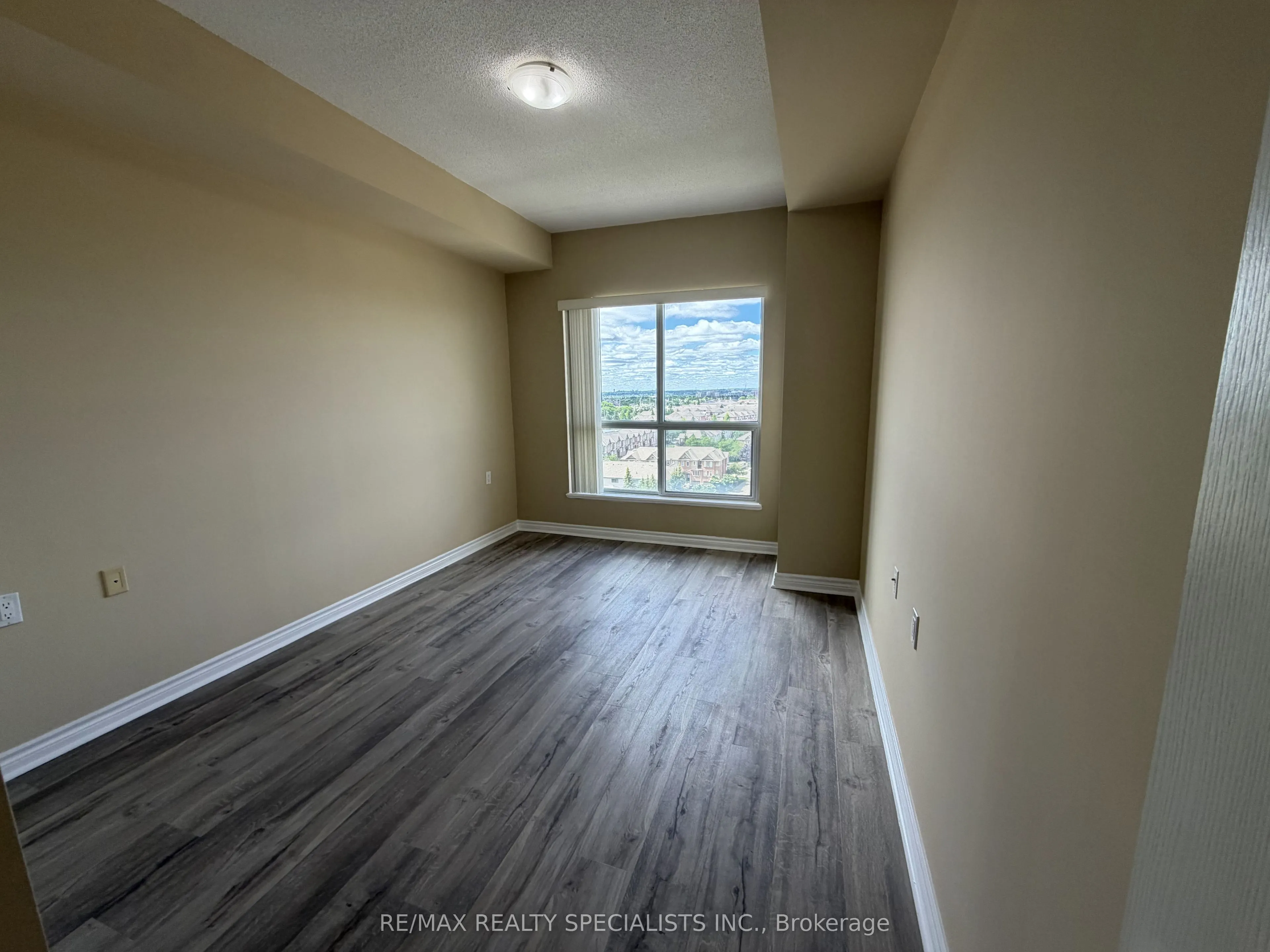 810 Scollard Court #1007