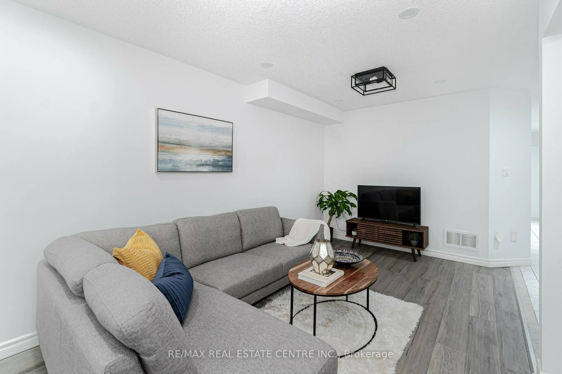 1591 South Parade Court #45