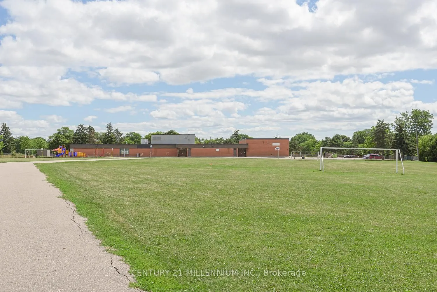 336 Fleetwood Crescent #43