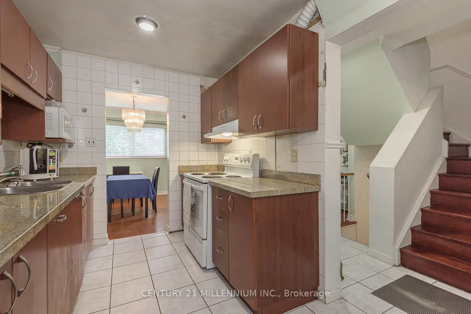 336 Fleetwood Crescent #43