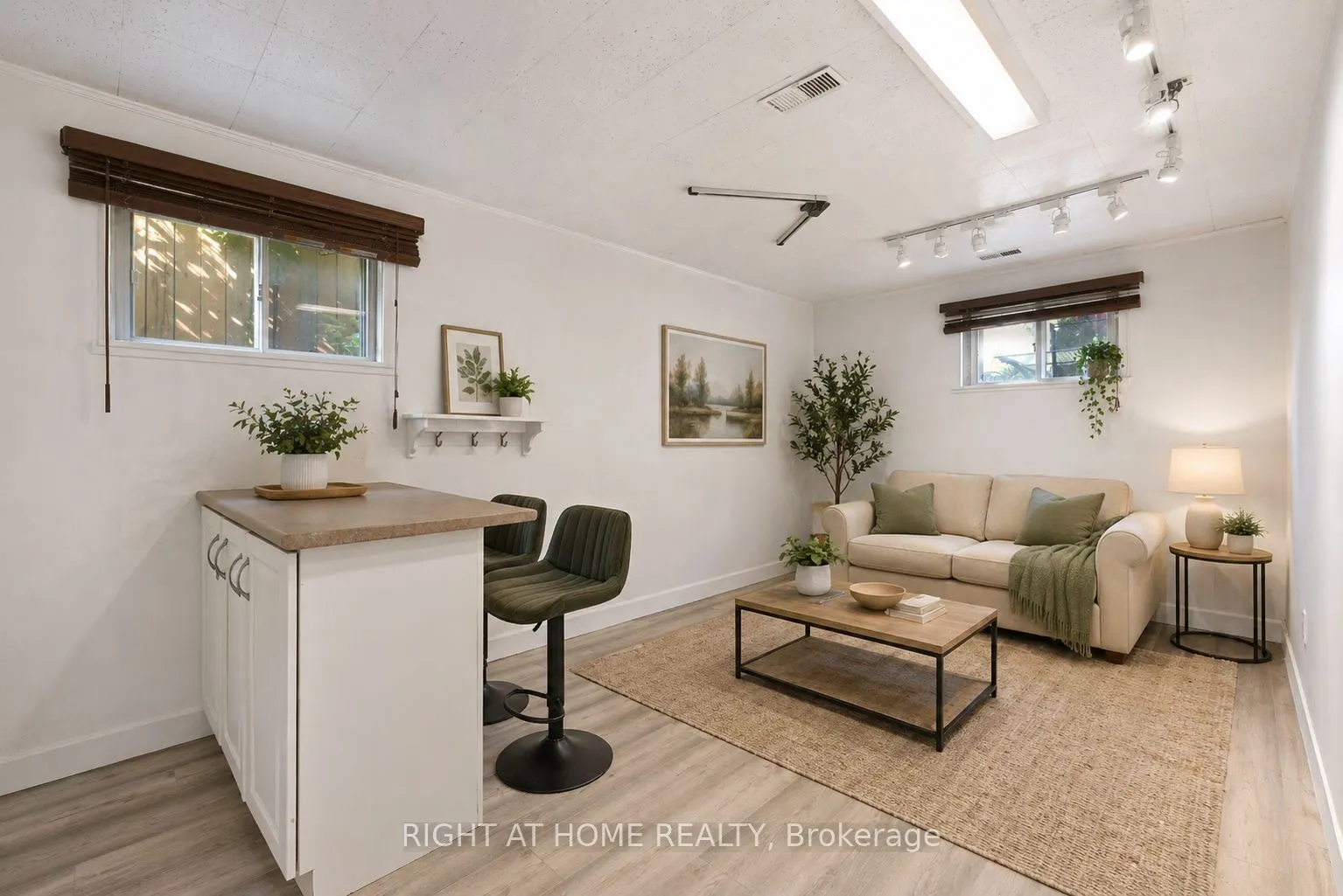 1147 Saturnia Crescent