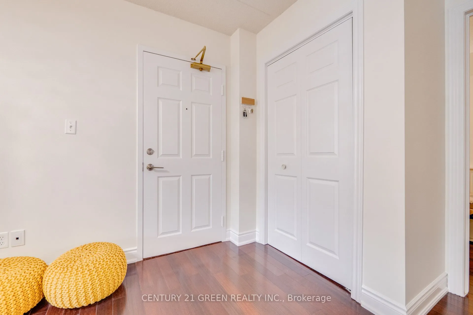 1479 Maple Avenue #206