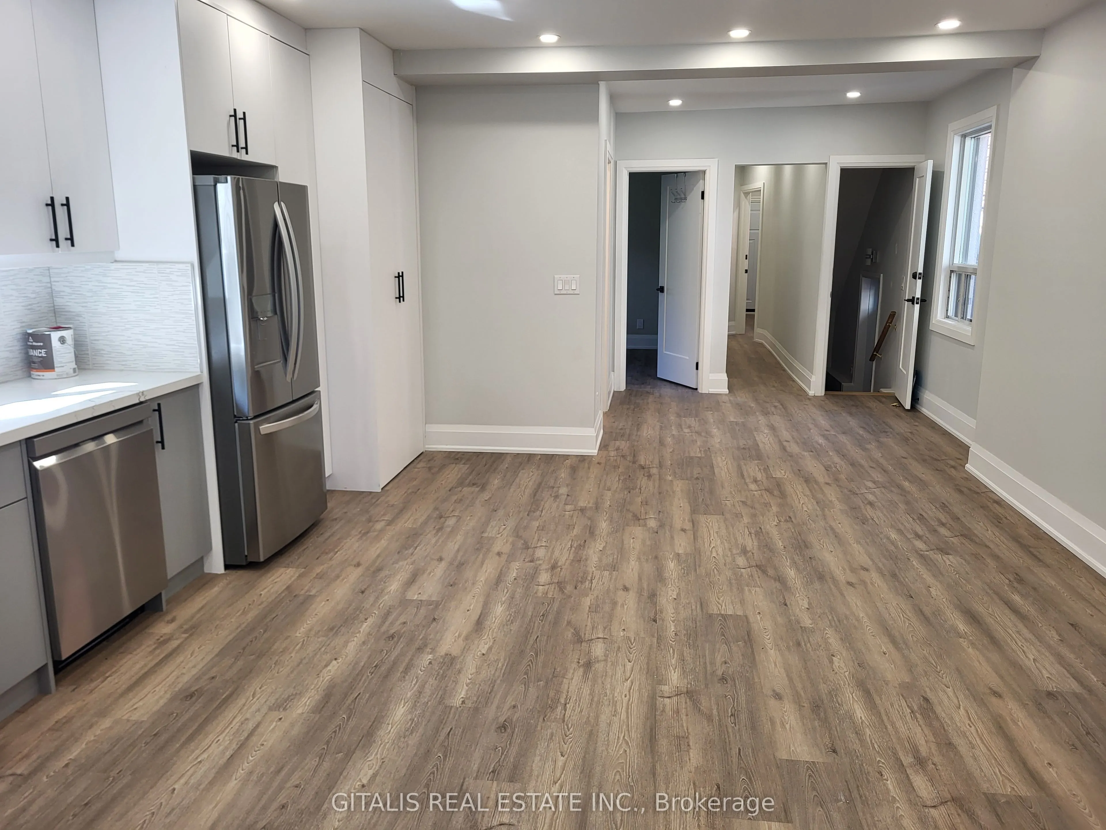 195 Oakmount Road N #Main Floor