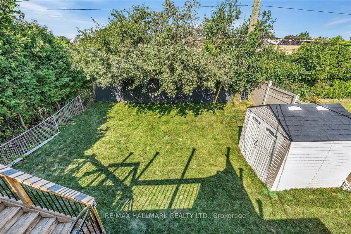 1286 Napier Crescent