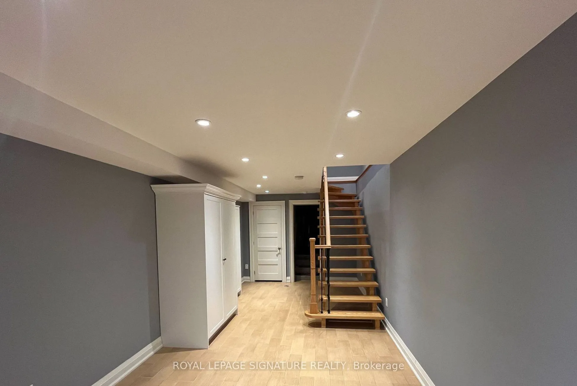 23 Abbs Street