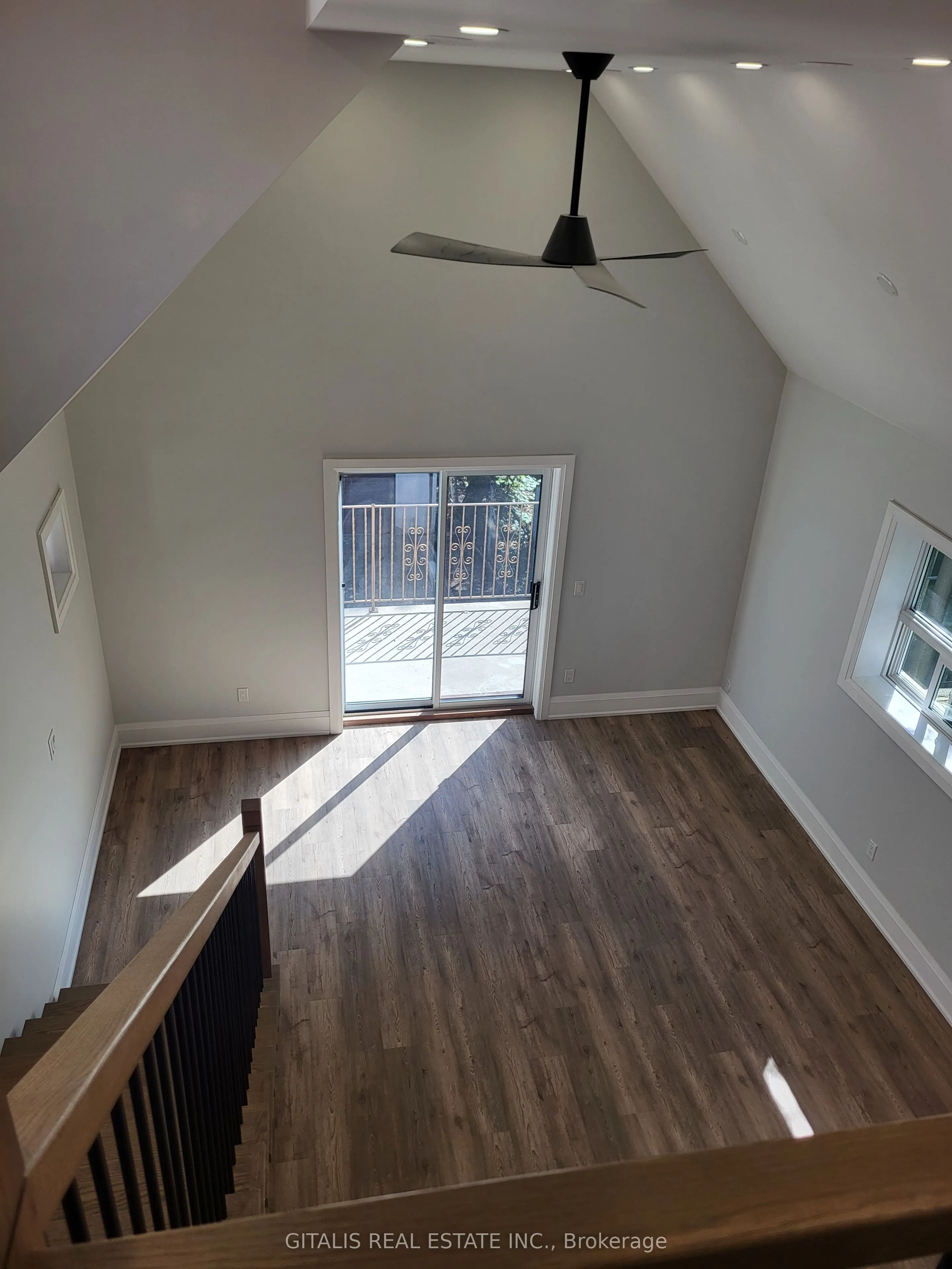 195 Oakmount Road N #Upstairs
