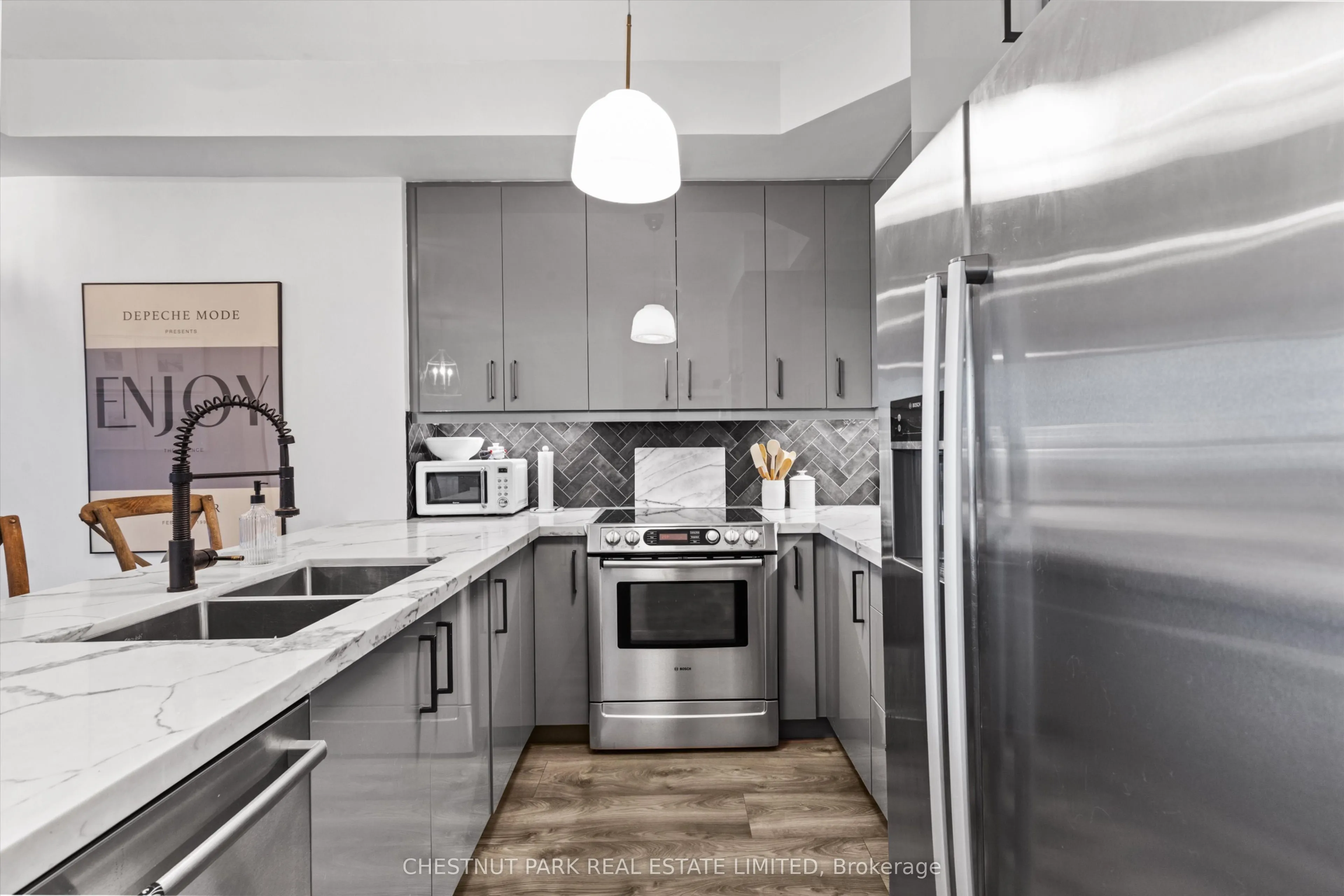 2087 Lake Shore Boulevard W #604