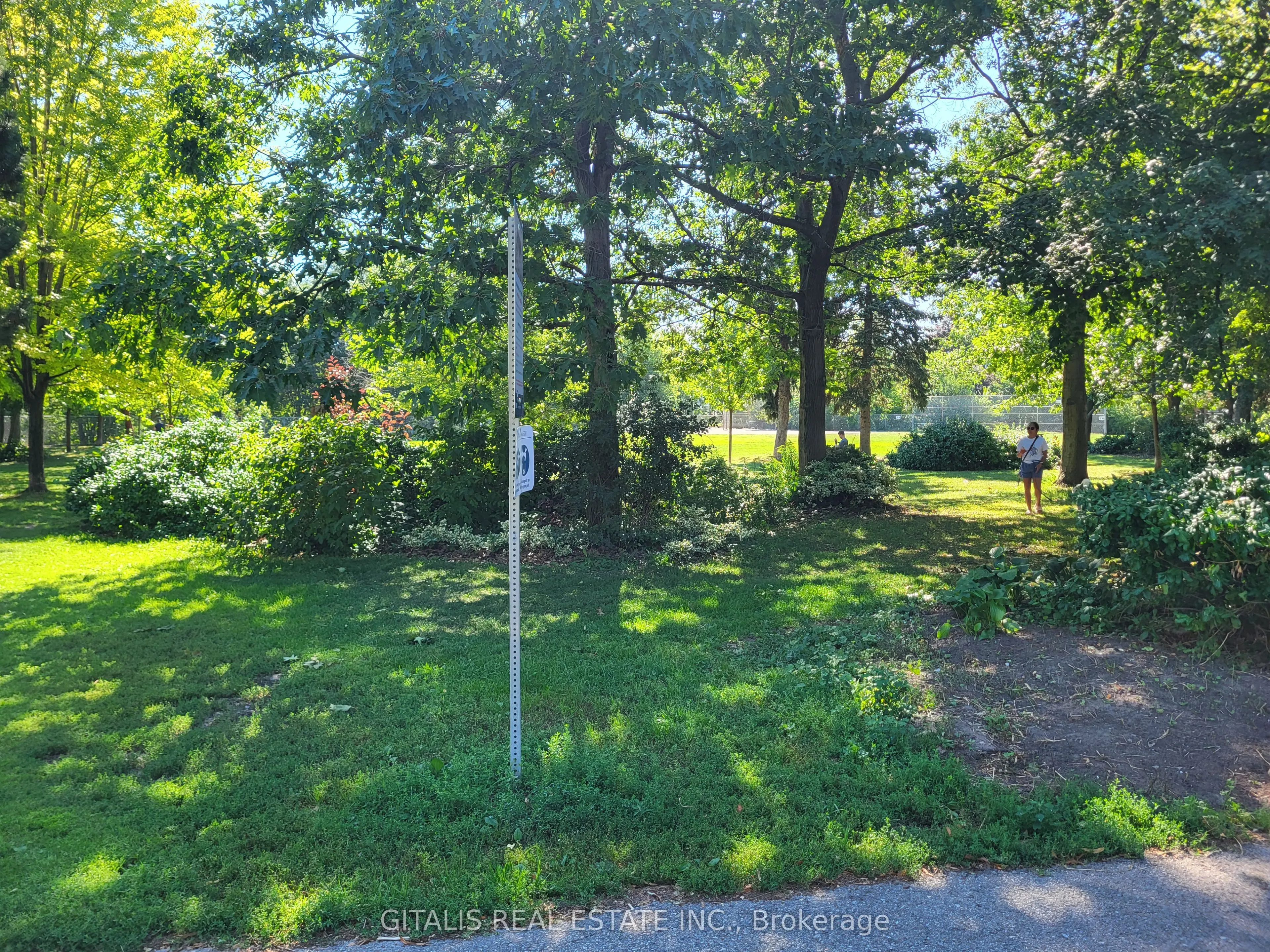 195 Oakmount Road N #B2