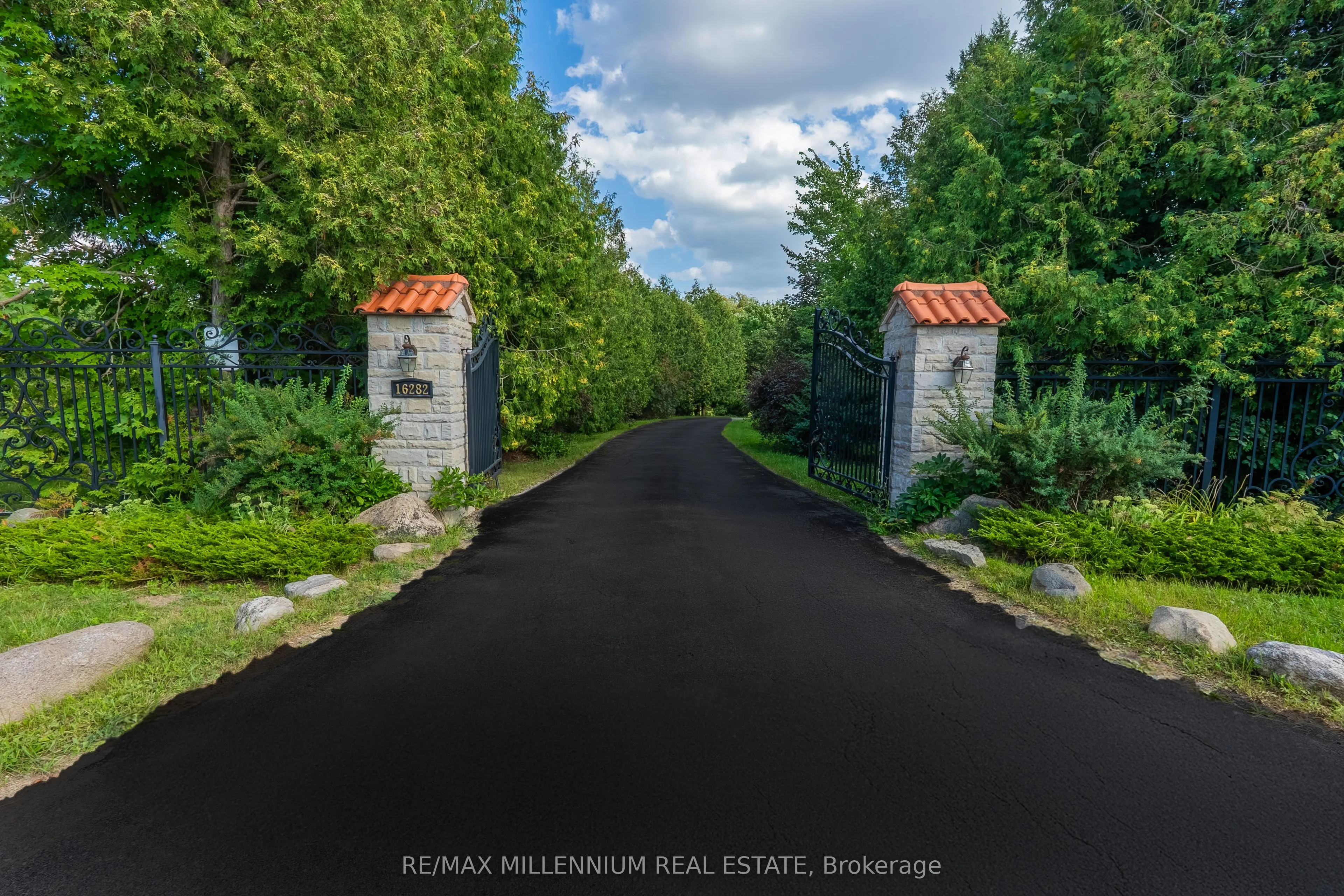 16282 27 Side Road
