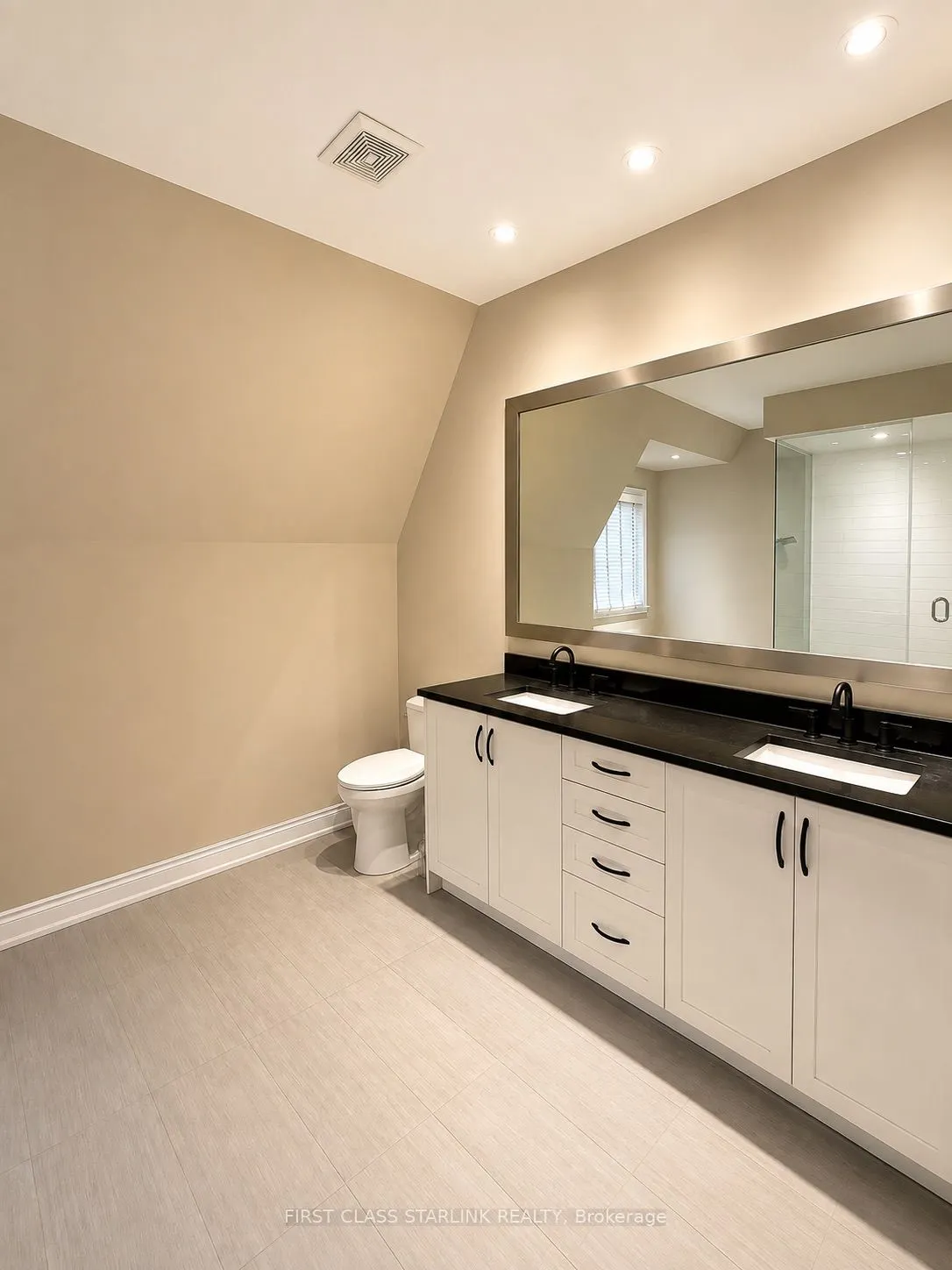 2058 Queensborough Gate #34