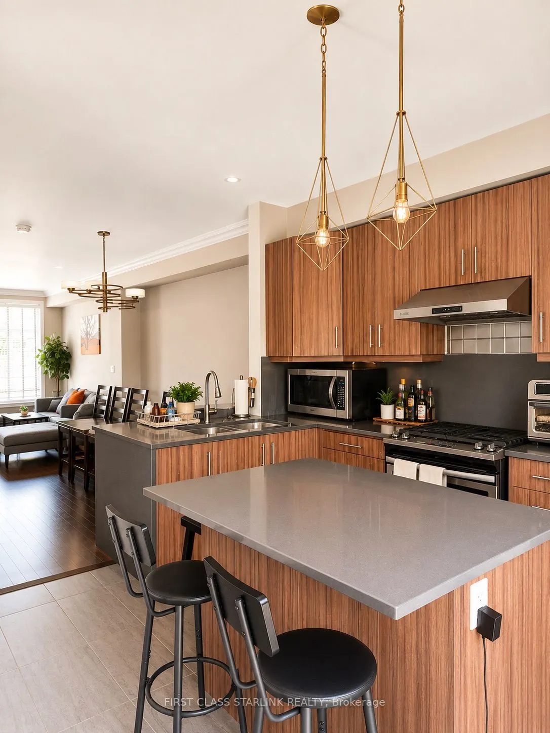 2058 Queensborough Gate #34